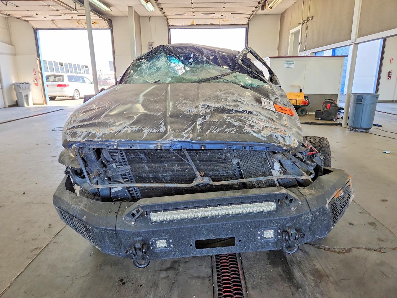 2000 Dodge Ram 2500 Black vin: 3B7KF2361YG153111