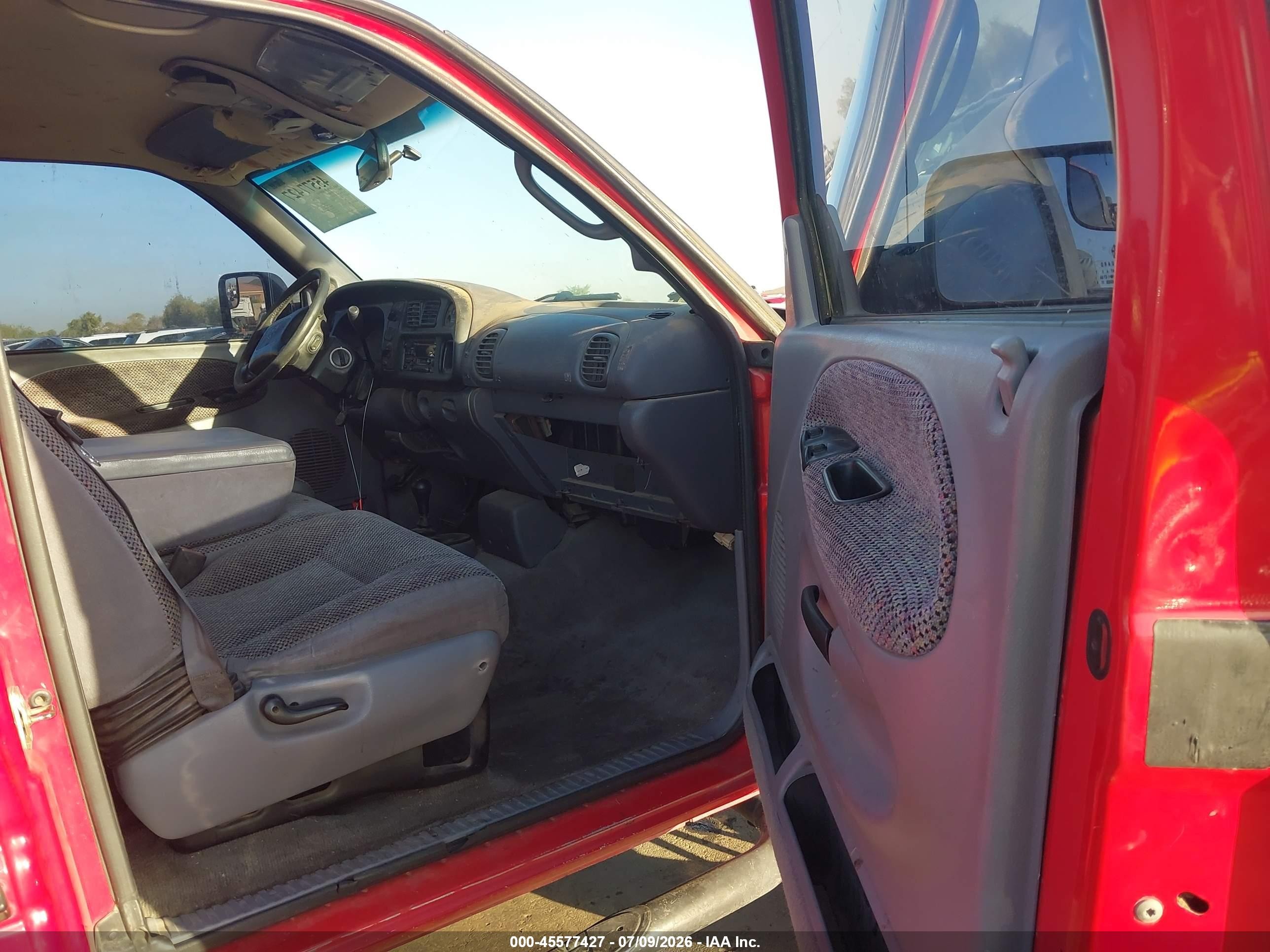 2000 Dodge Ram 2500 St Red vin: 3B7KF2362YG143977