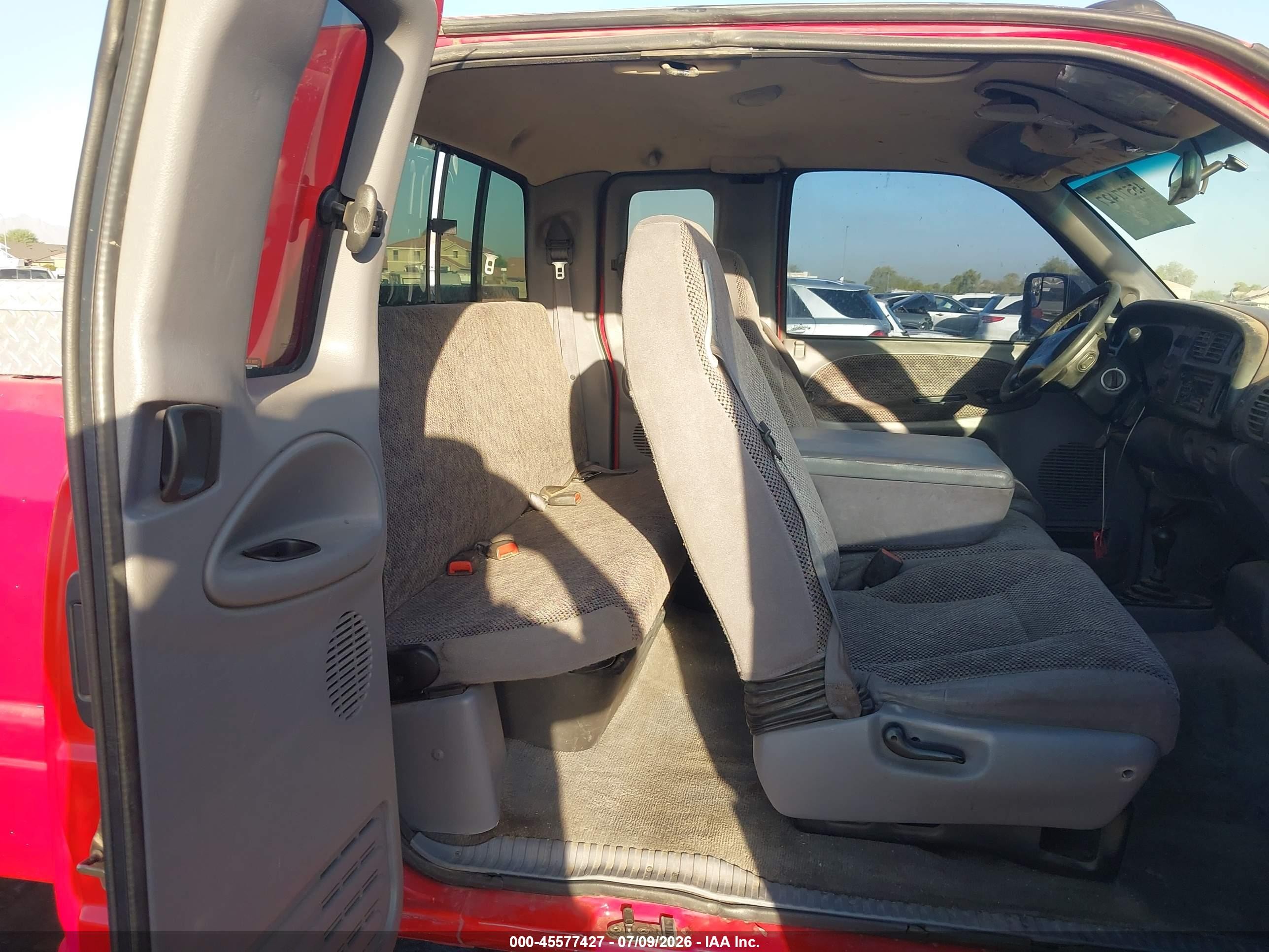 2000 Dodge Ram 2500 St Red vin: 3B7KF2362YG143977