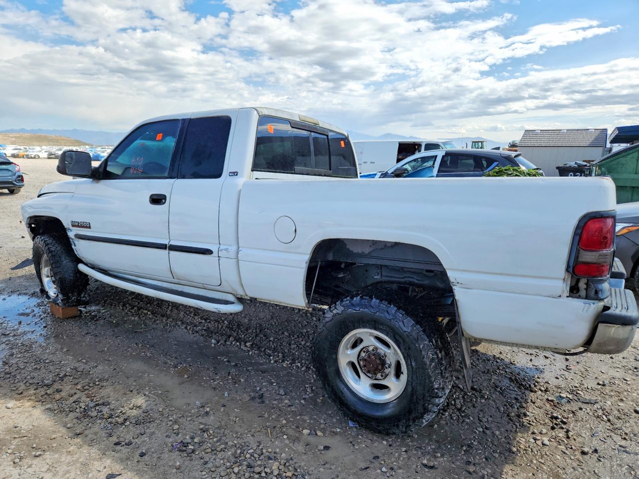 2002 Dodge Ram 2500 White vin: 3B7KF23642M266740
