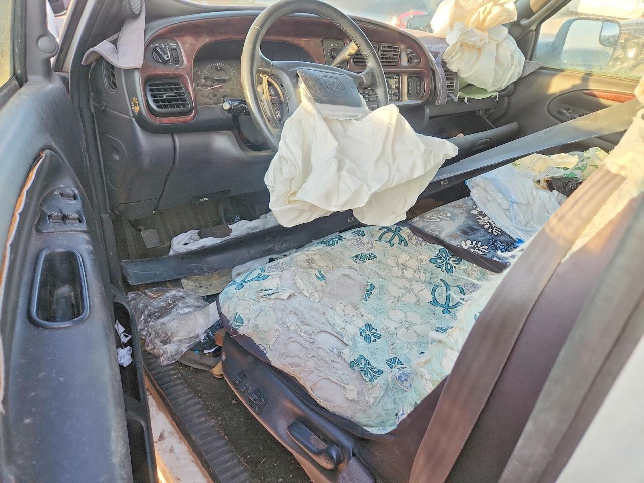 2002 Dodge Ram 2500 White vin: 3B7KF23642M266740