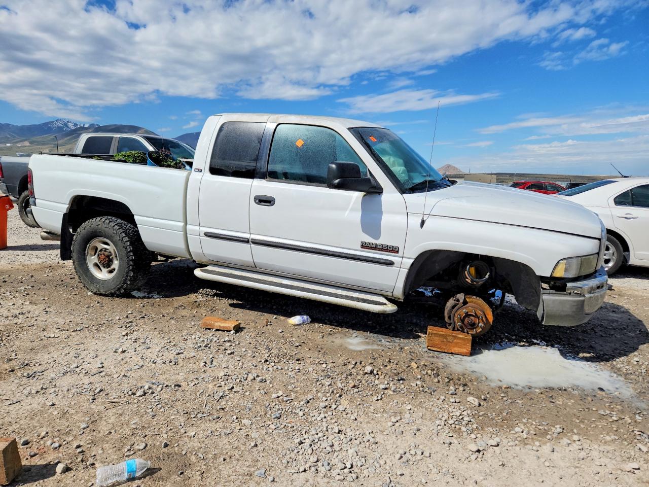 2002 Dodge Ram 2500 White vin: 3B7KF23642M266740