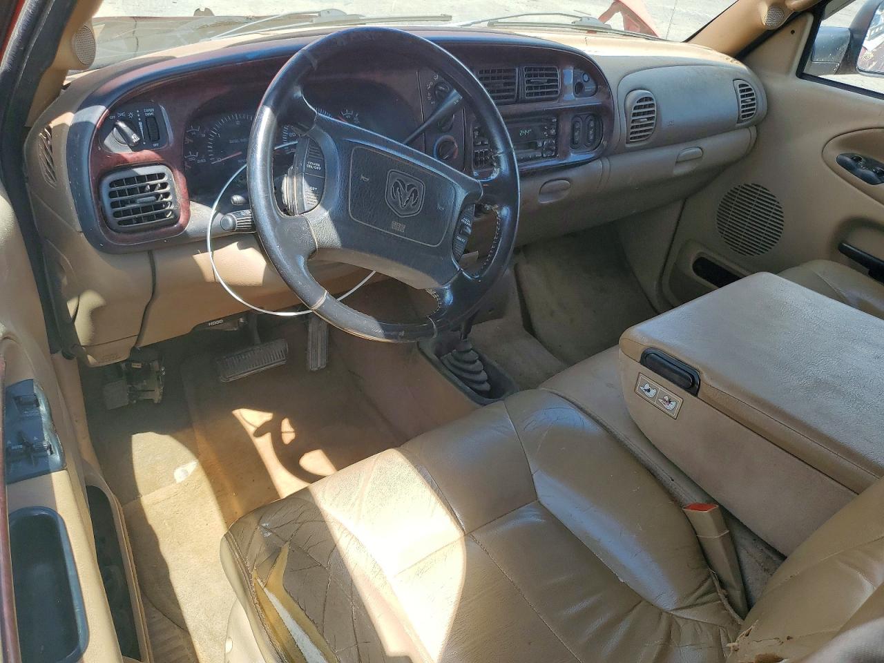 2002 Dodge Ram 2500 Красный vin: 3B7KF23652M314911