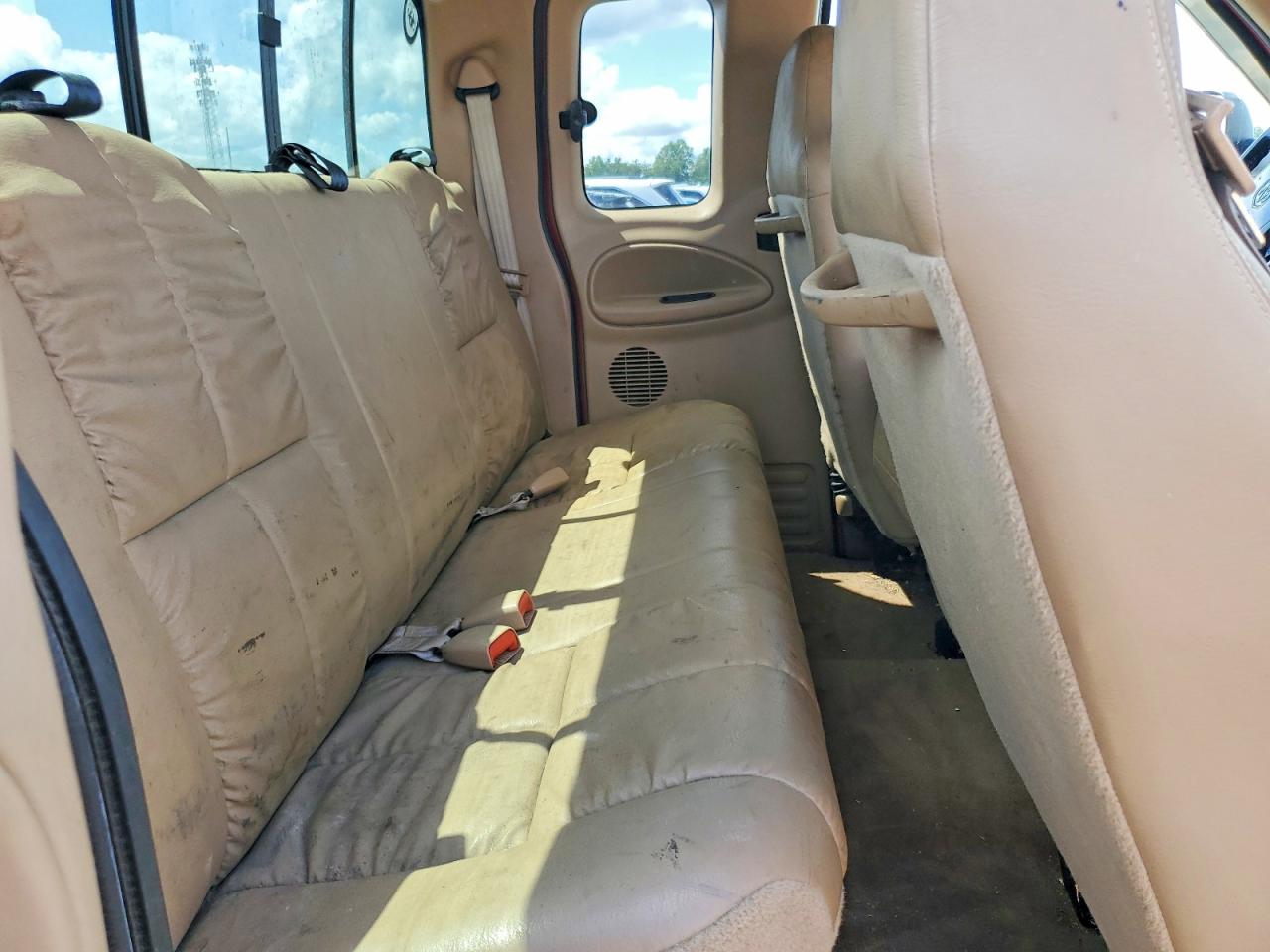2002 Dodge Ram 2500 Красный vin: 3B7KF23652M314911