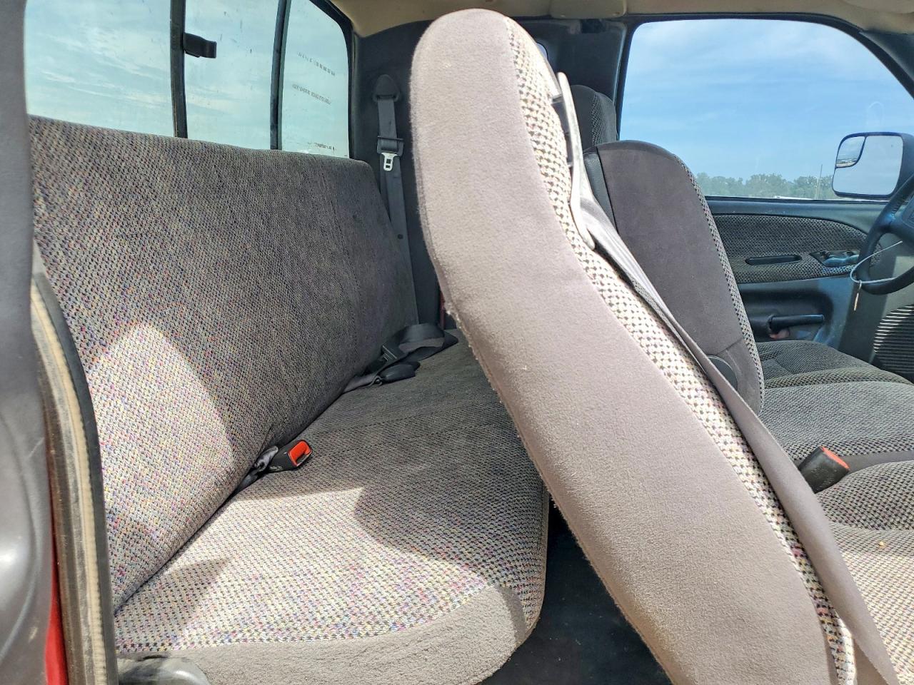 1999 Dodge Ram 2500 Red vin: 3B7KF2366XG233955