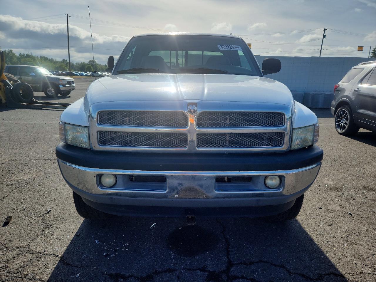 2002 Dodge Ram 2500 White vin: 3B7KF23682M257927