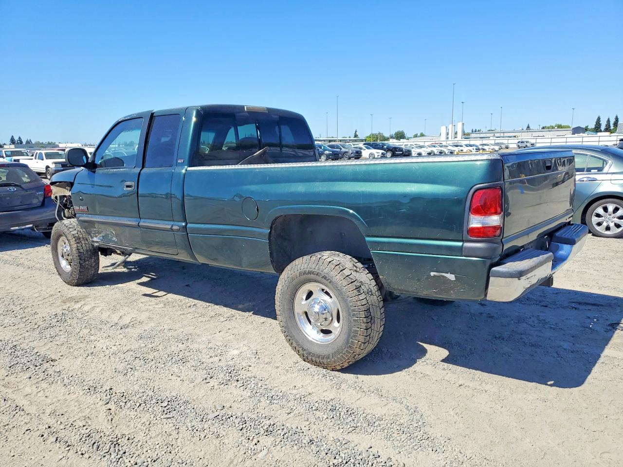 2000 Dodge Ram 2500 Green vin: 3B7KF2368YG157091