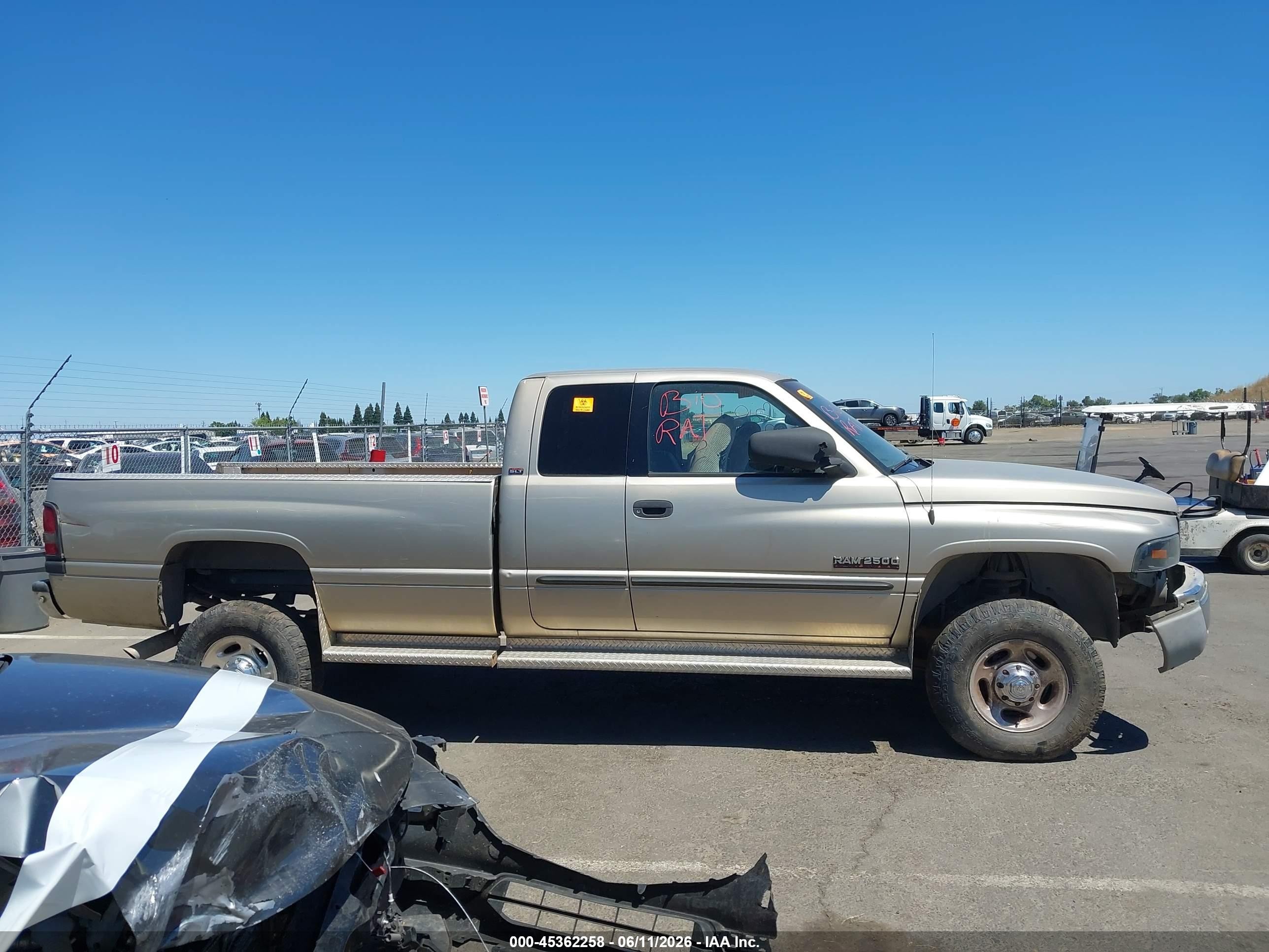 2002 Dodge Ram 2500 St Gold vin: 3B7KF23C52M260743