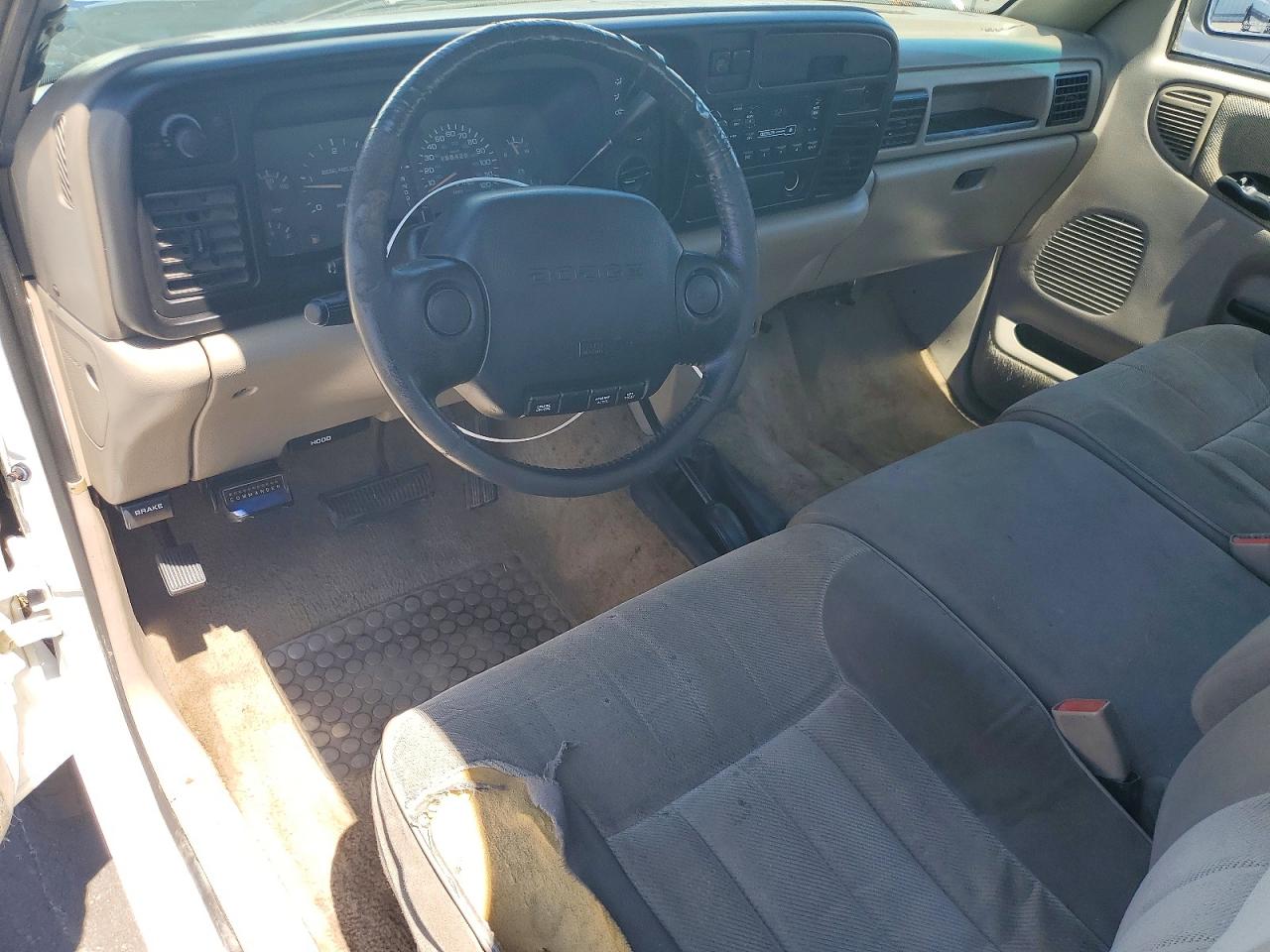 1996 Dodge Ram 2500 White vin: 3B7KF23C5TM138465