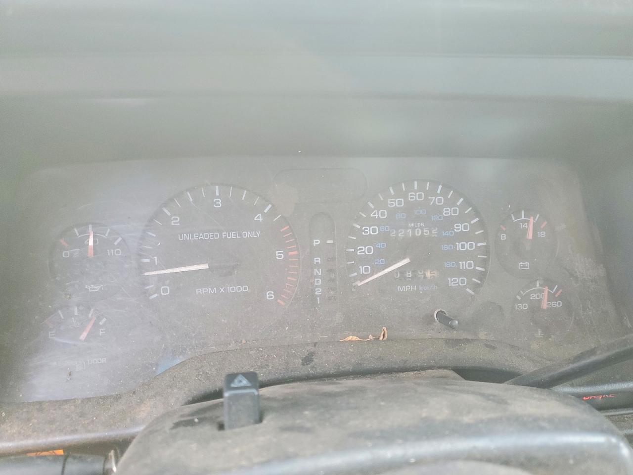 1996 Dodge Ram 2500 Red vin: 3B7KF23W3TM185116
