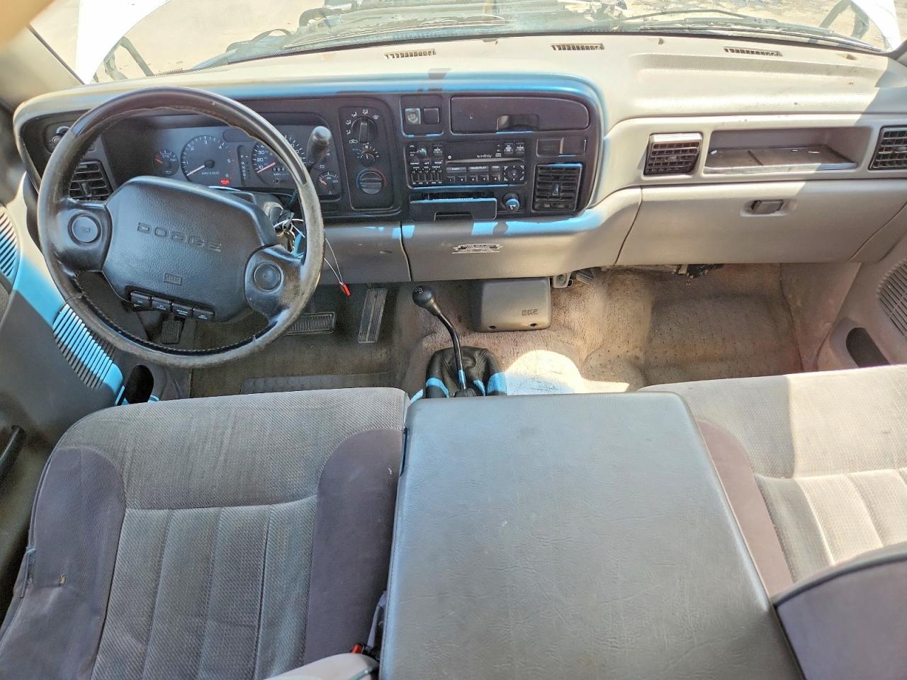 1995 Dodge Ram 2500 White vin: 3B7KF23WXSM139300