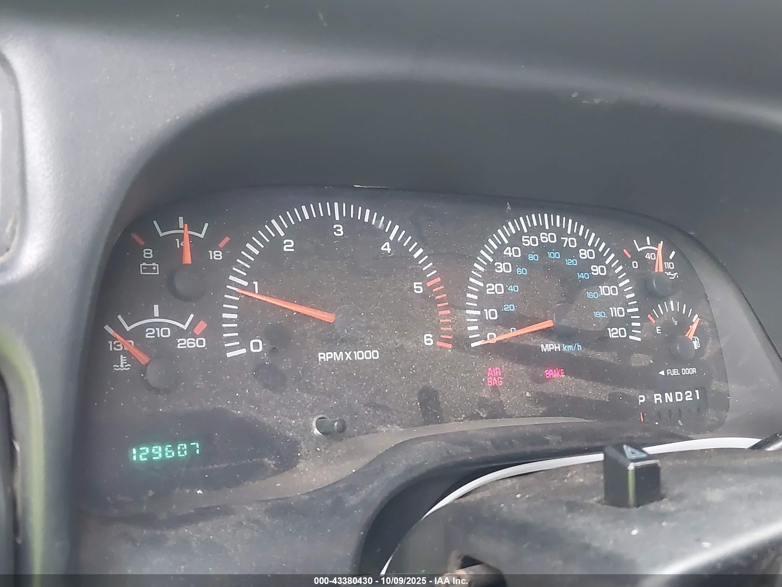 2000 Dodge Ram 2500 St White vin: 3B7KF23Z1YG121737