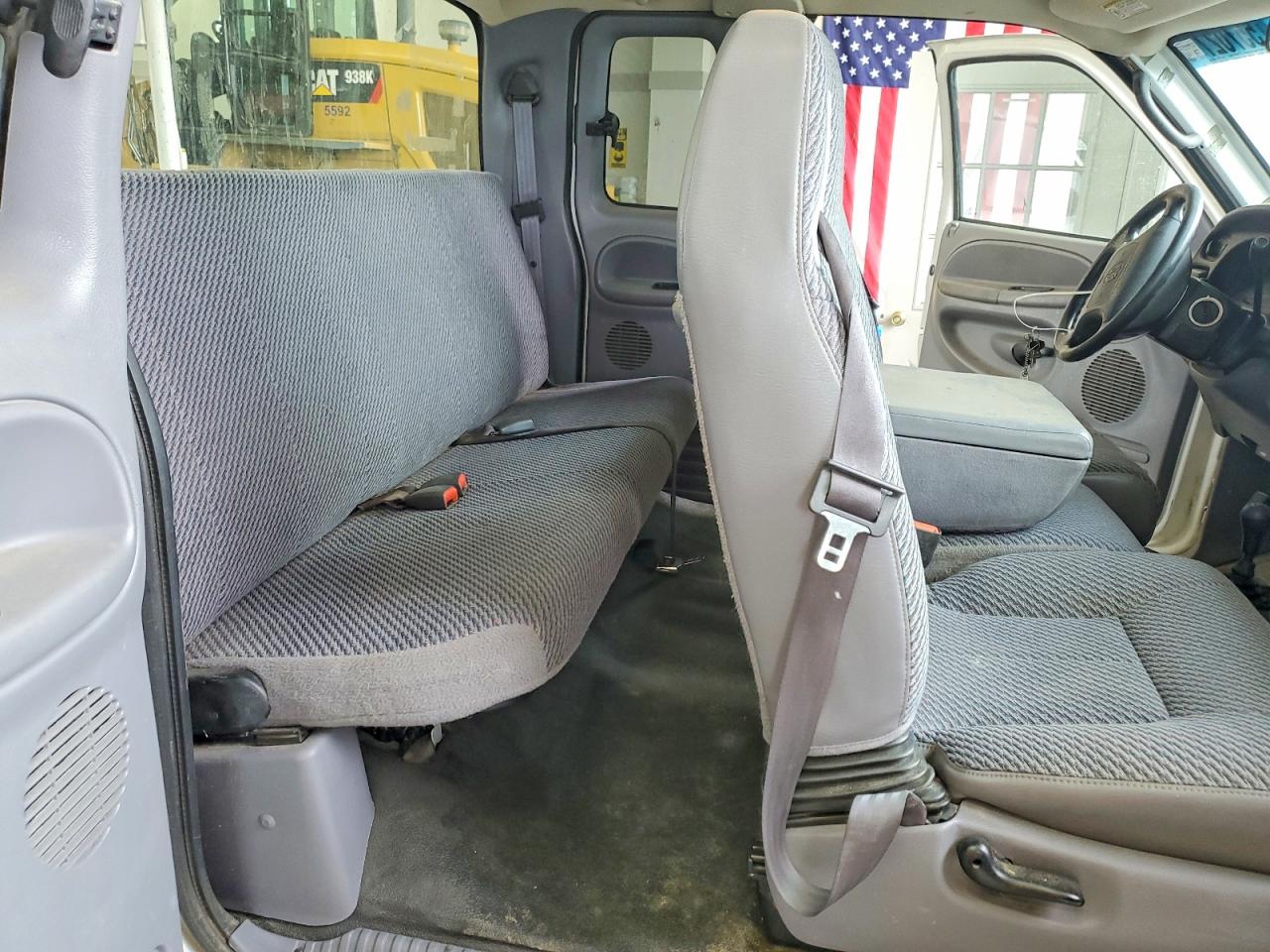 2000 Dodge Ram 2500 White vin: 3B7KF23Z4YG159530