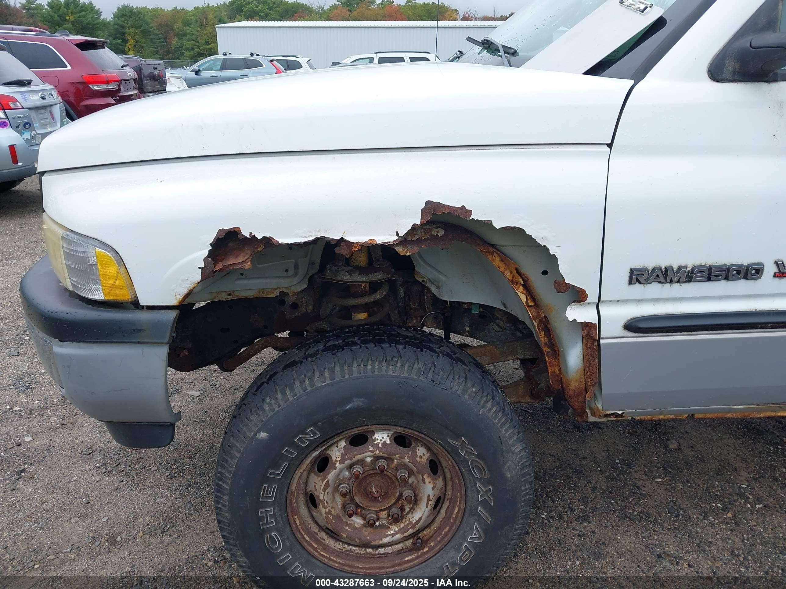 2000 Dodge Ram 2500 St Белый vin: 3B7KF23Z8YG115062