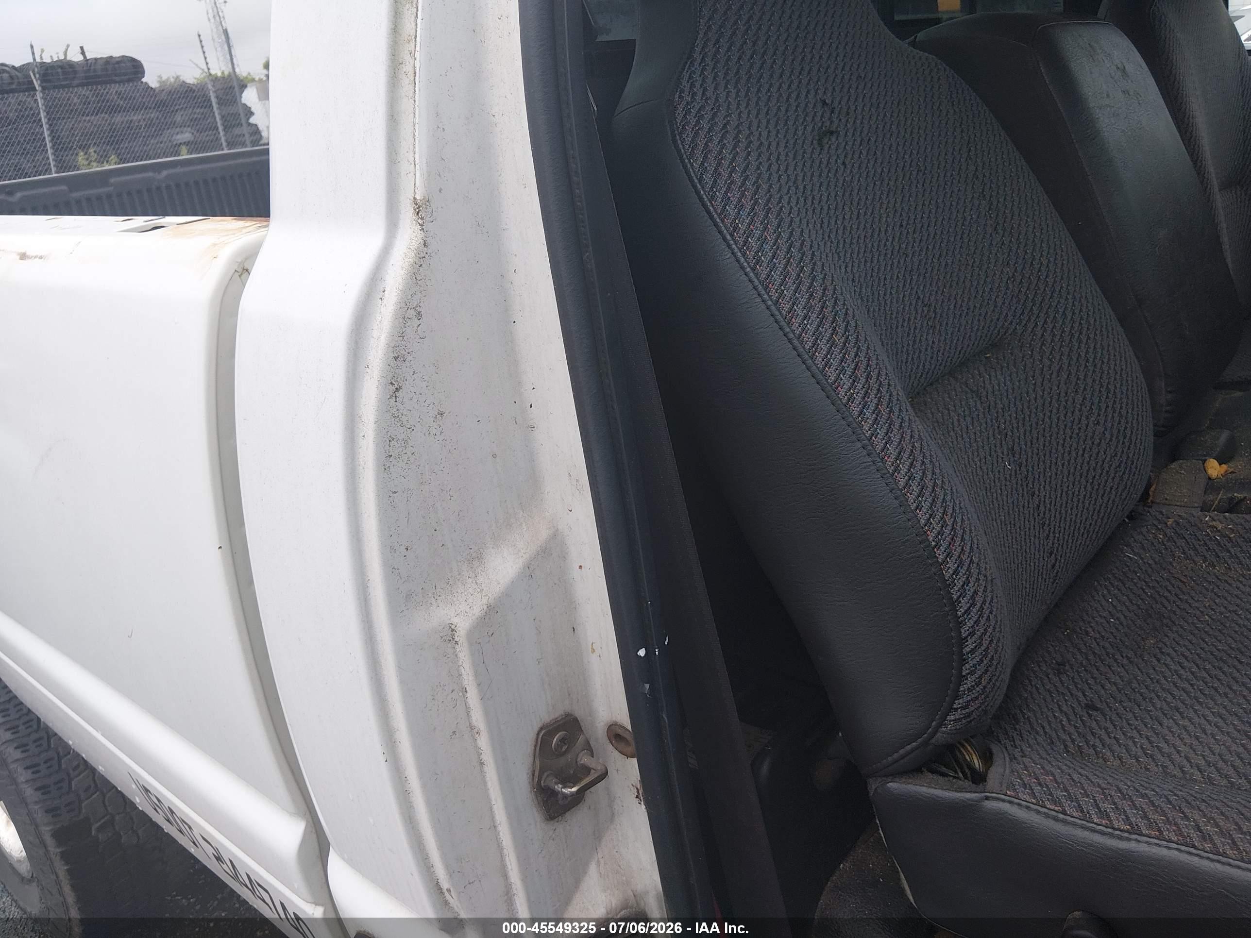 2001 Dodge Ram 2500 St White vin: 3B7KF26621M535022