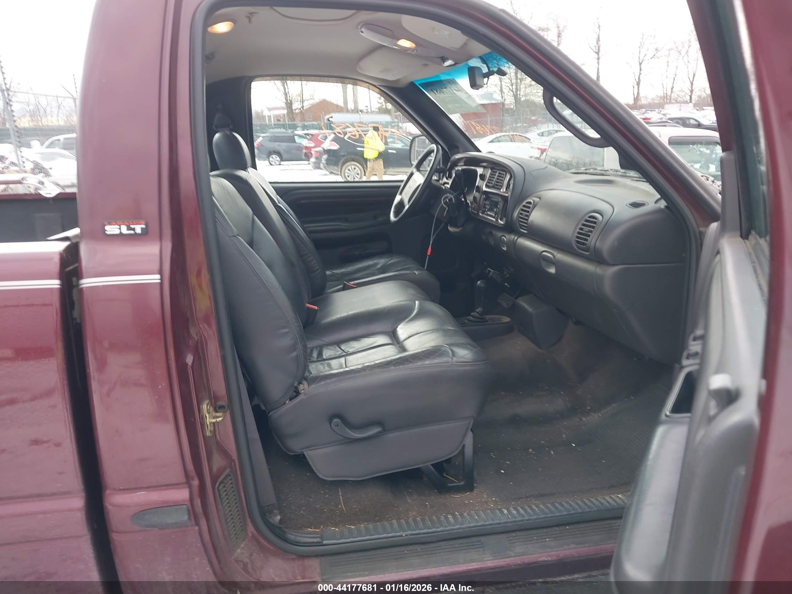 2000 Dodge Ram 2500 St Бордовый vin: 3B7KF26W5YM213680