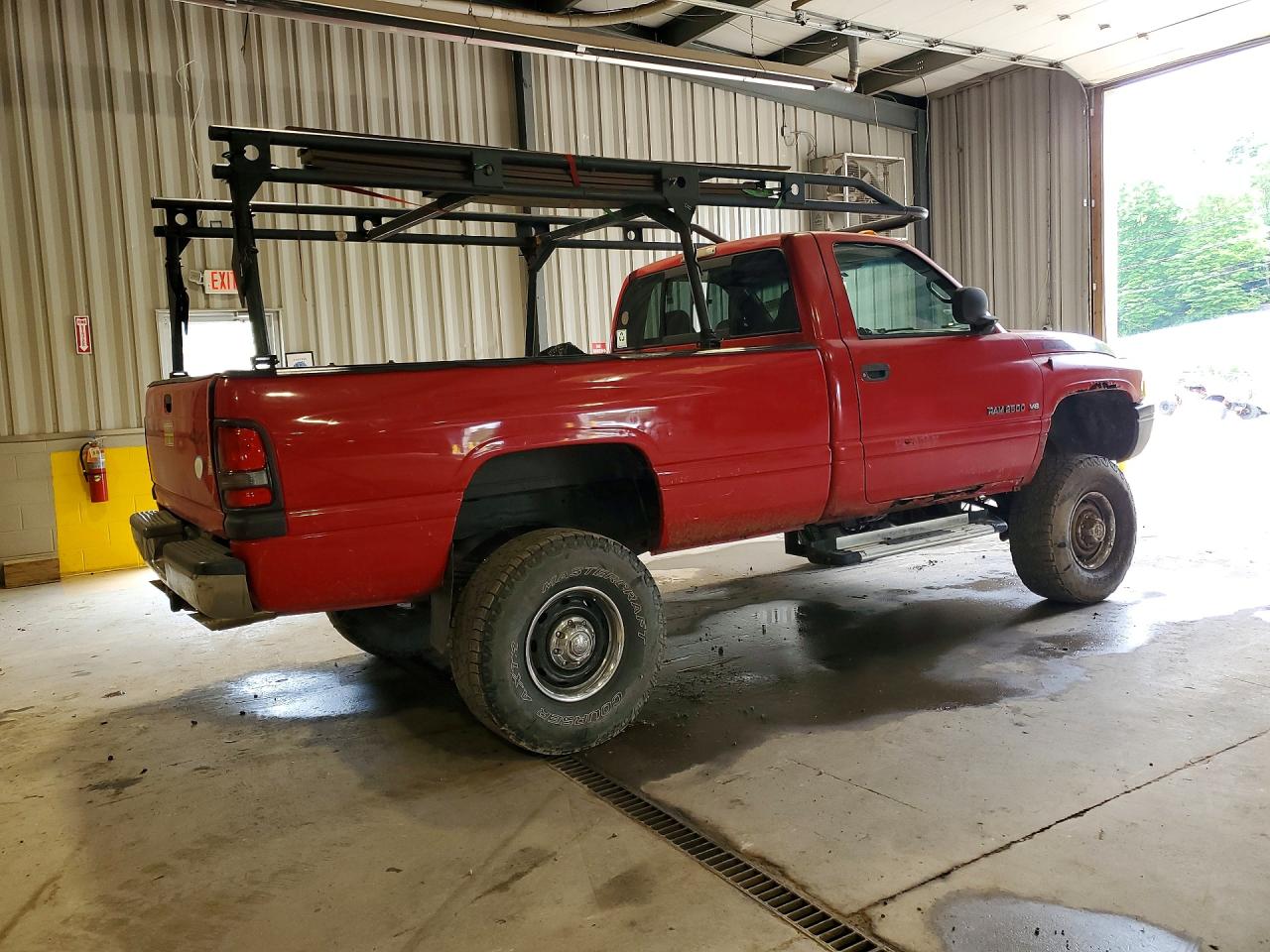 2002 Dodge Ram 2500 Красный vin: 3B7KF26Z52M207881