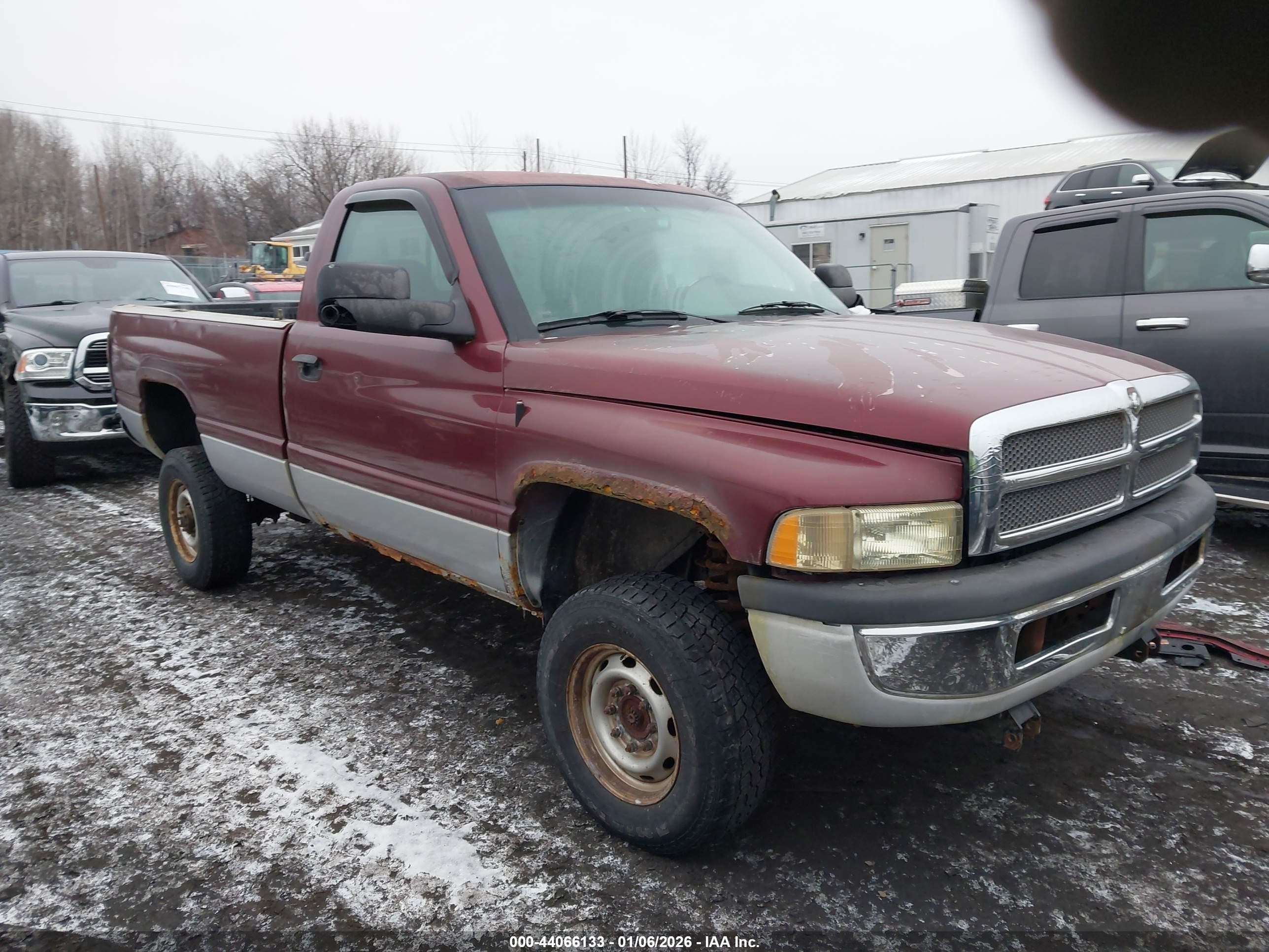 2000 Dodge Ram 2500 St Темно-бордовый vin: 3B7KF26Z5YM231588
