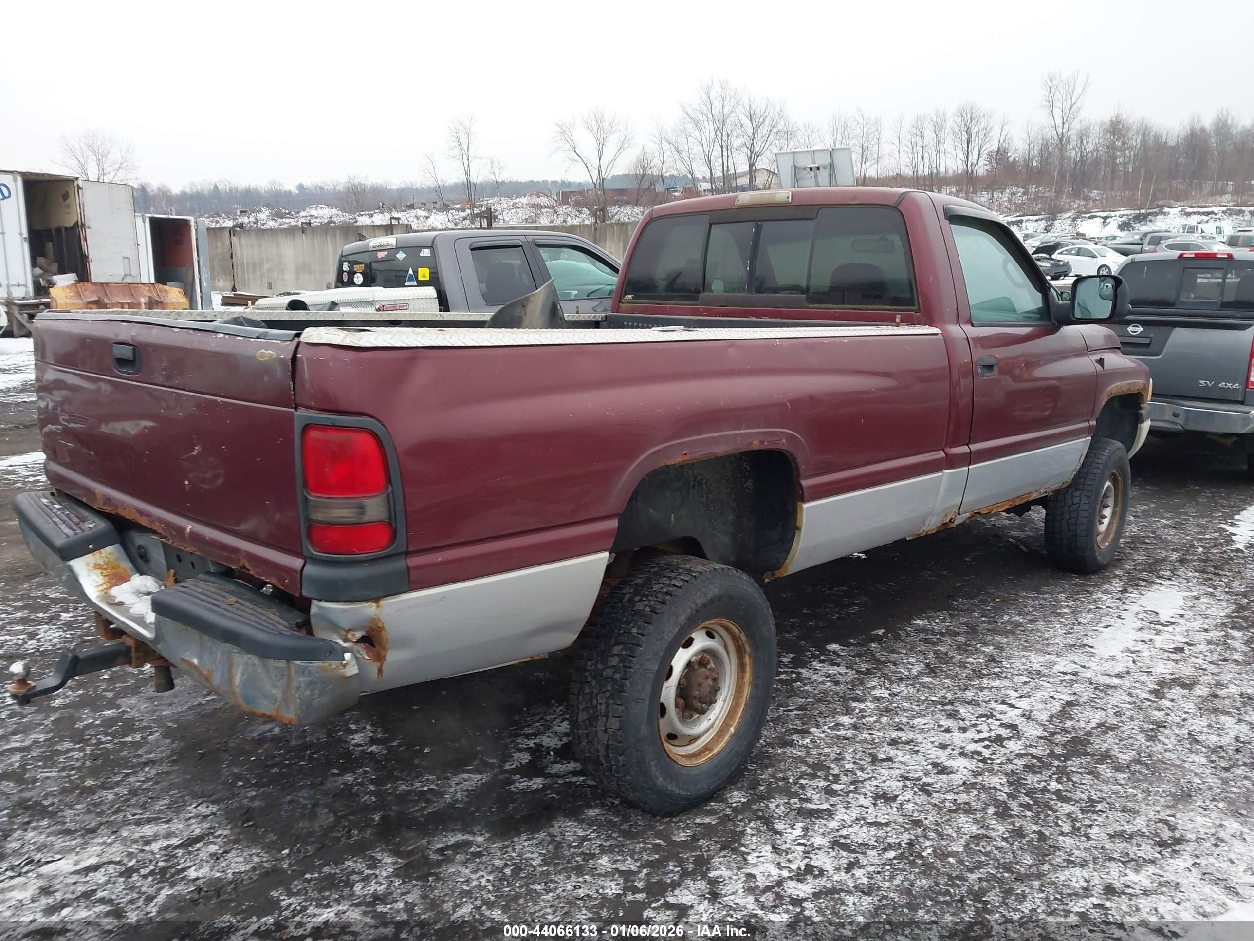 2000 Dodge Ram 2500 St Темно-бордовый vin: 3B7KF26Z5YM231588