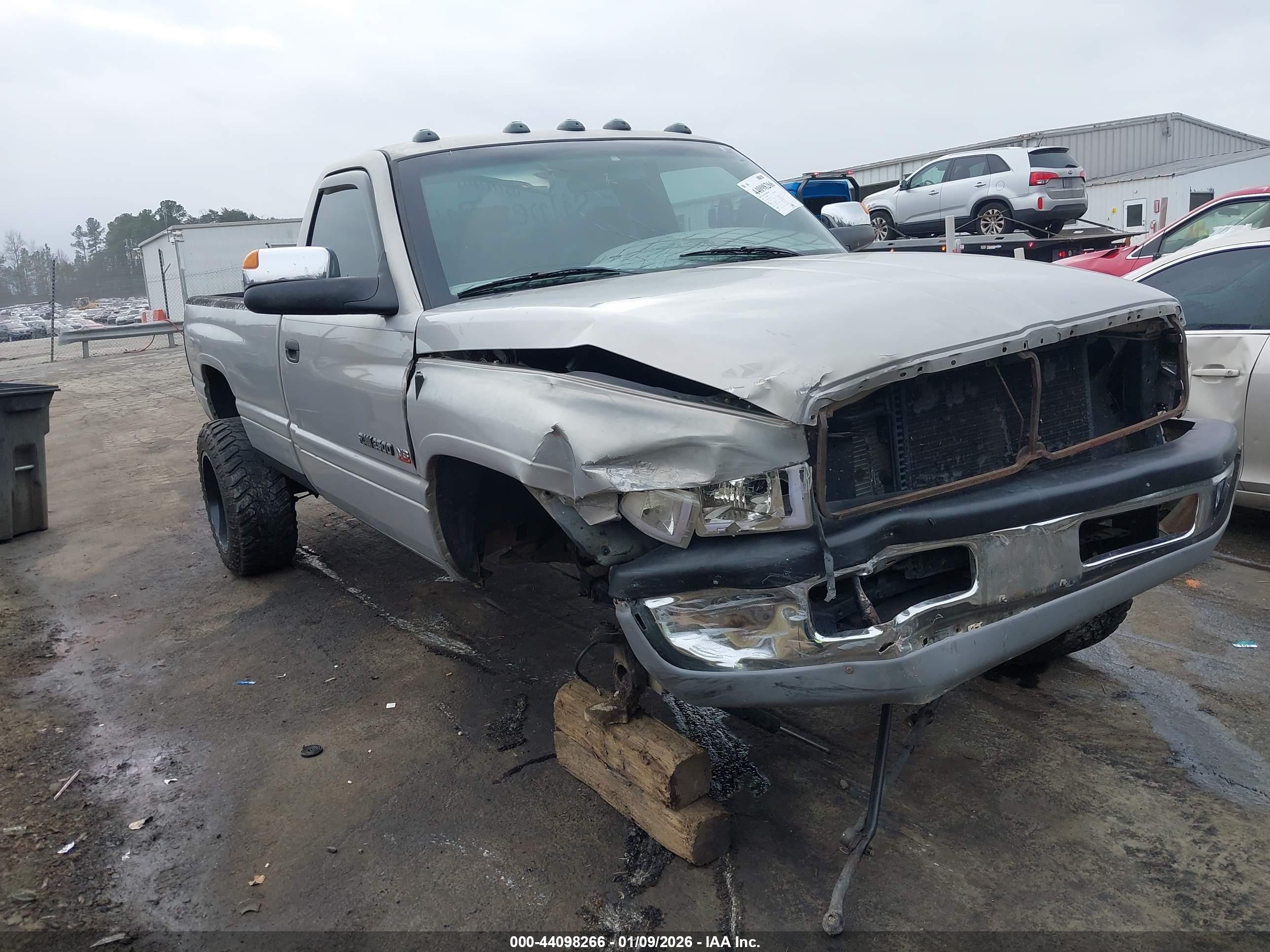 2000 Dodge Ram 2500 St Серебряный vin: 3B7KF26Z8YM226238