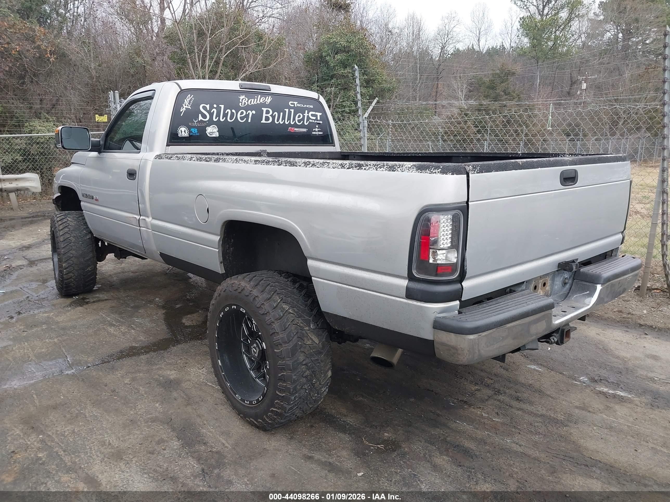 2000 Dodge Ram 2500 St Серебряный vin: 3B7KF26Z8YM226238