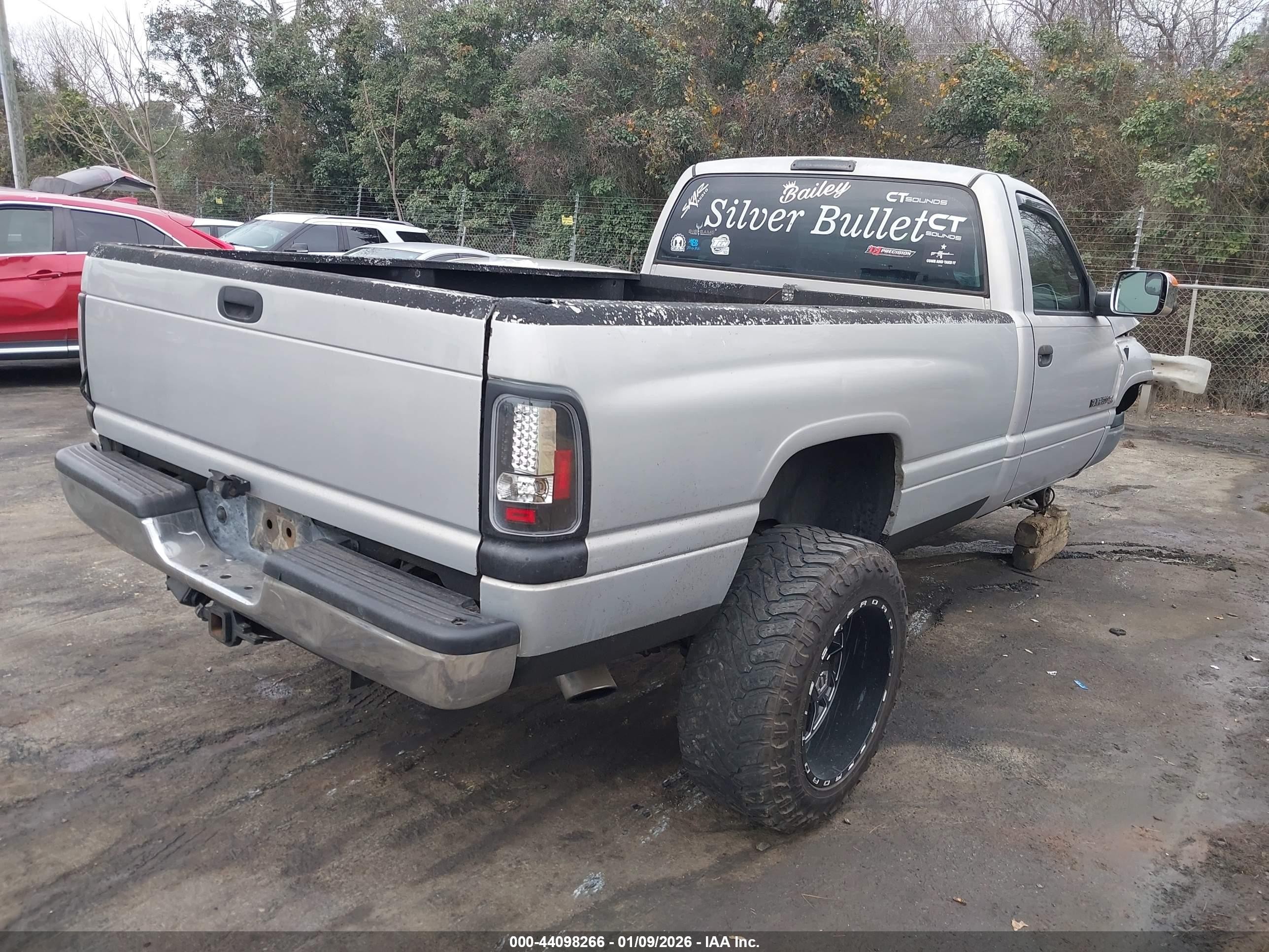 2000 Dodge Ram 2500 St Серебряный vin: 3B7KF26Z8YM226238