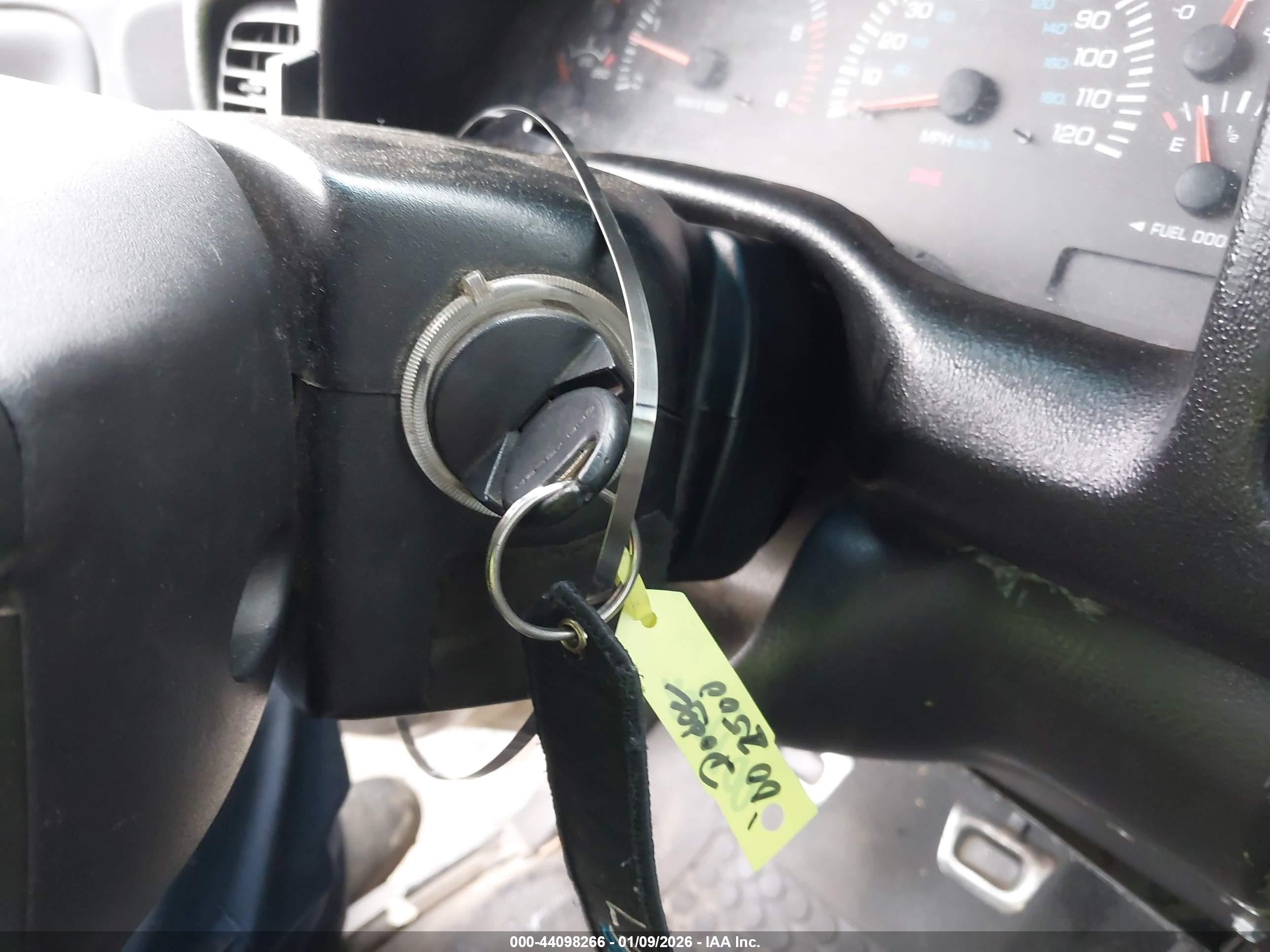 2000 Dodge Ram 2500 St Серебряный vin: 3B7KF26Z8YM226238