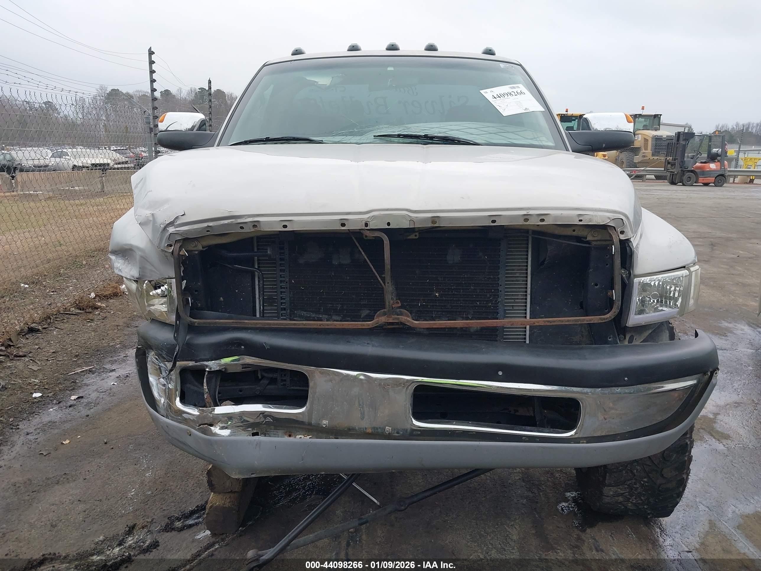 2000 Dodge Ram 2500 St Серебряный vin: 3B7KF26Z8YM226238