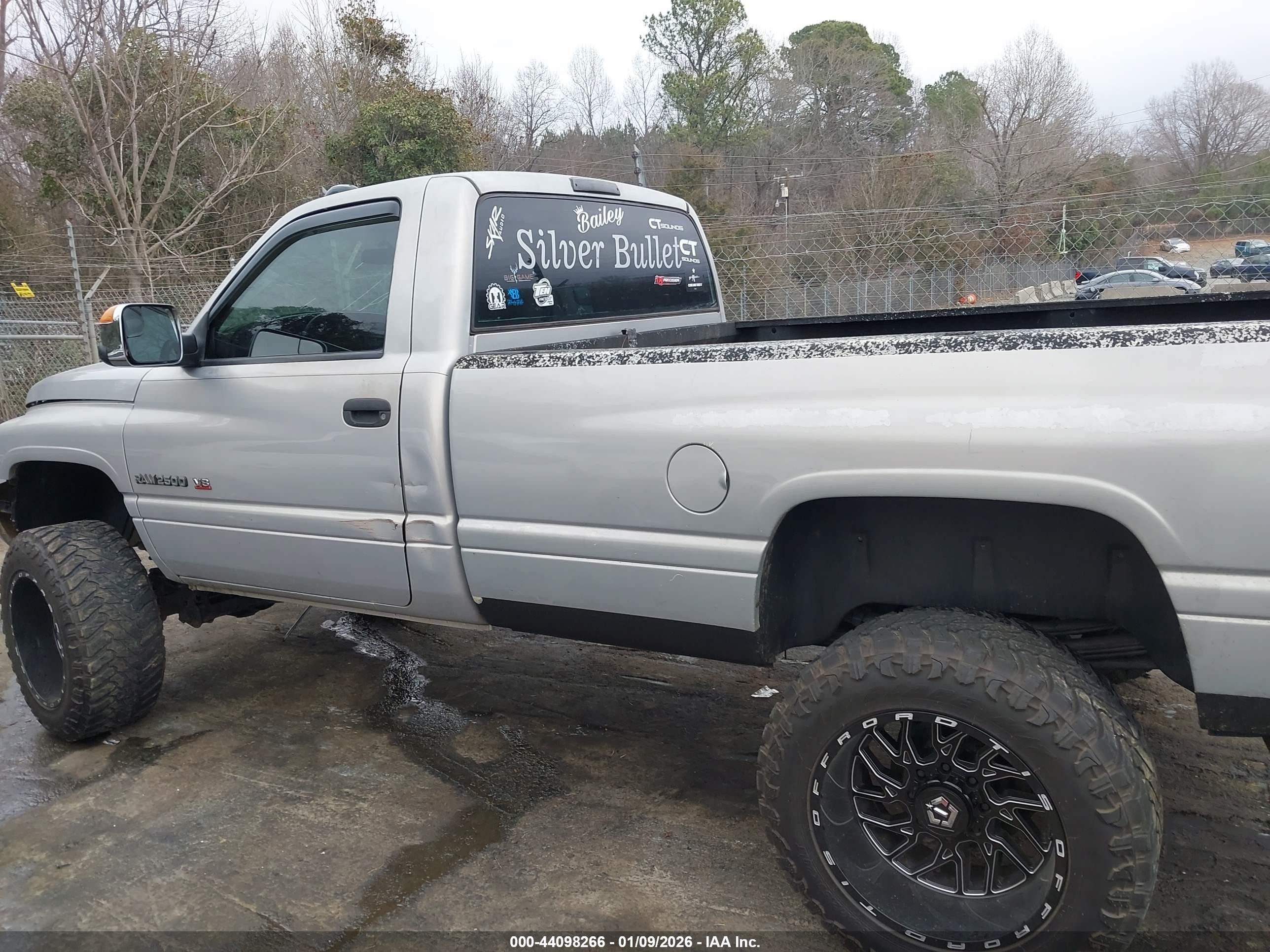 2000 Dodge Ram 2500 St Серебряный vin: 3B7KF26Z8YM226238