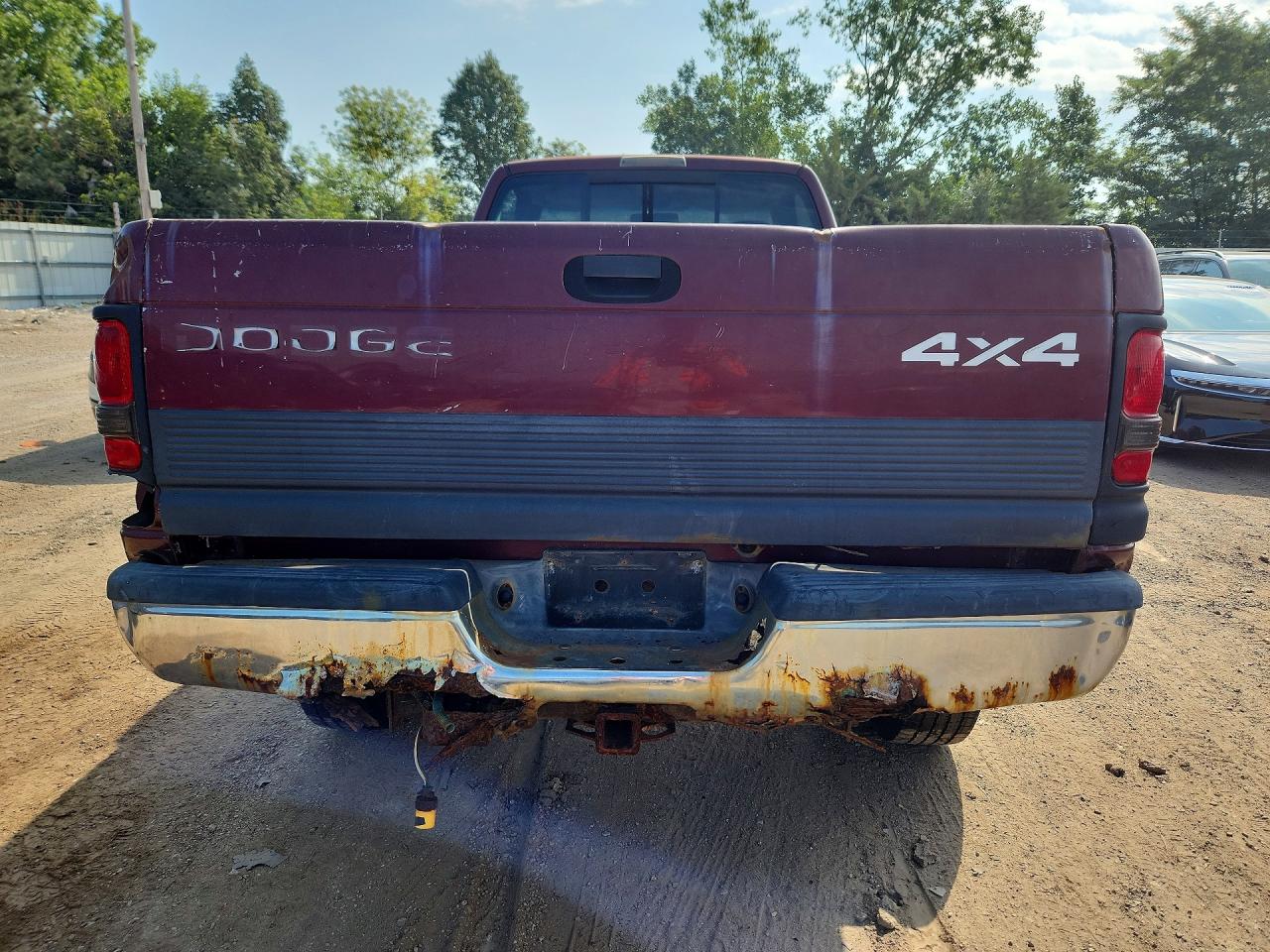 2000 Dodge Ram 2500 Бордовый vin: 3B7KF26Z9YM210663