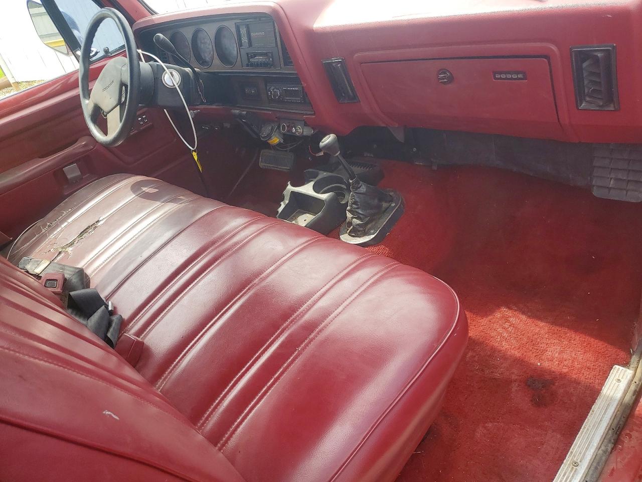 1992 Dodge W-series W200 Red vin: 3B7KM23C0NM541732