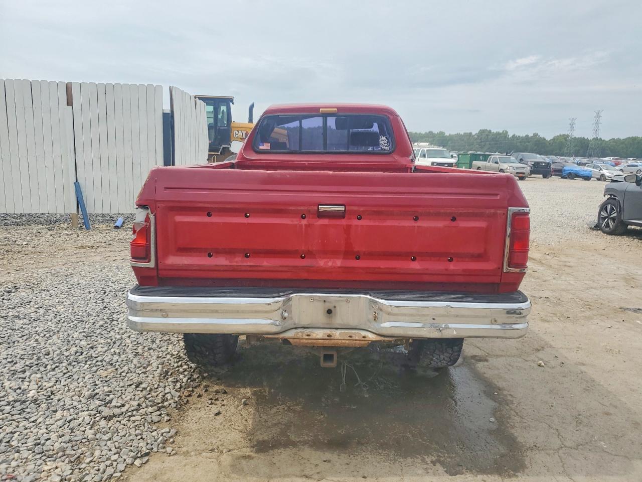1992 Dodge W-series W200 Red vin: 3B7KM23C0NM541732