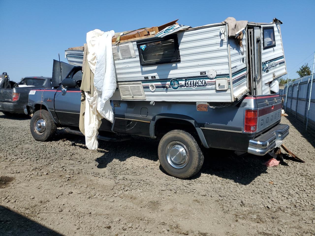 1992 Dodge W-series W200 Two Tone vin: 3B7KM23C9NM538392