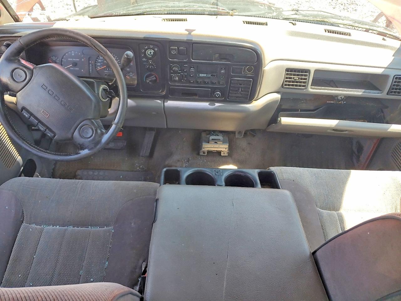 1996 Dodg Ram Красный vin: 3B7MC33C0TM163832