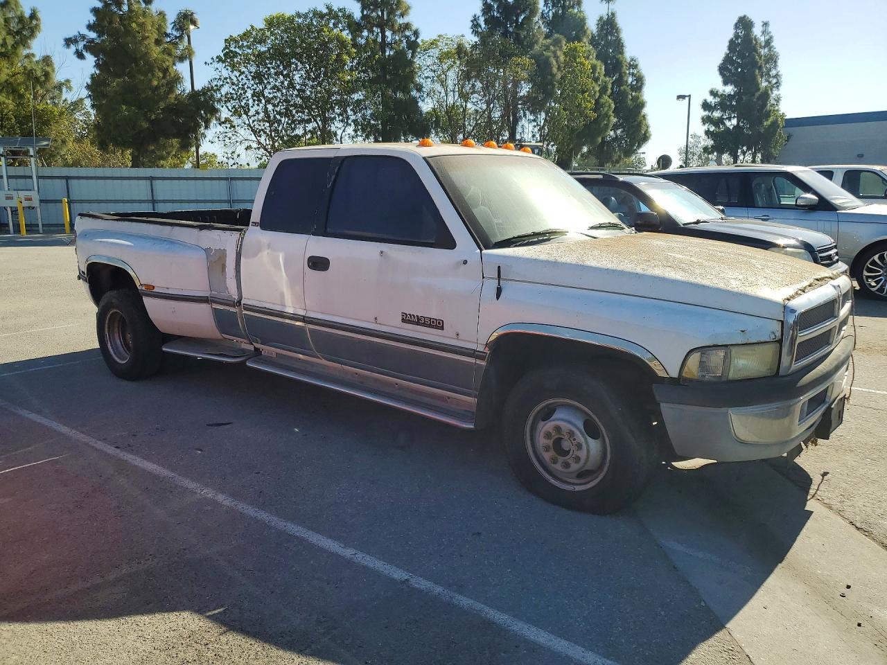 1996 Dodge Ram 3500 White vin: 3B7MC33C9TM135026