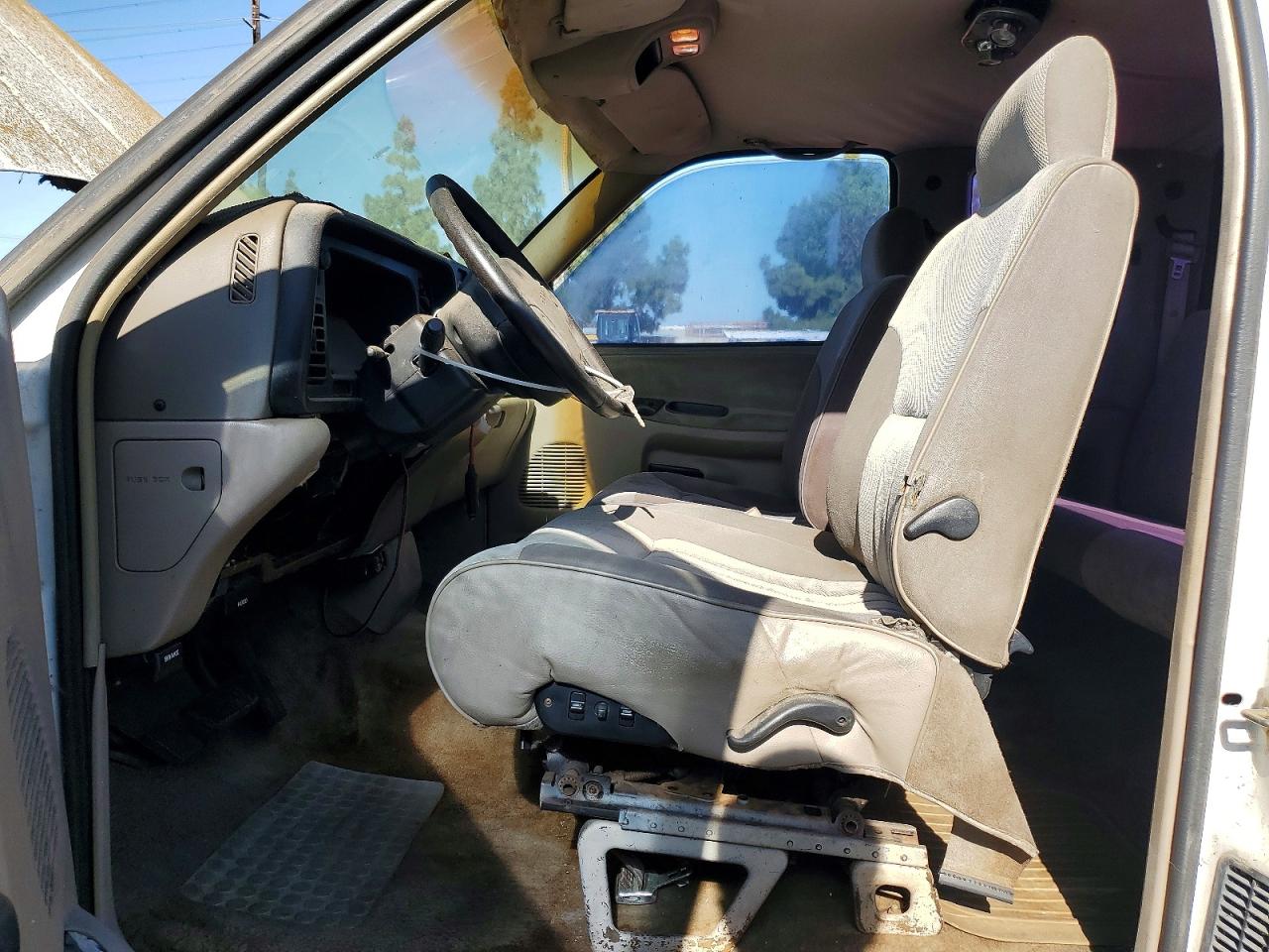 1996 Dodge Ram 3500 White vin: 3B7MC33C9TM135026