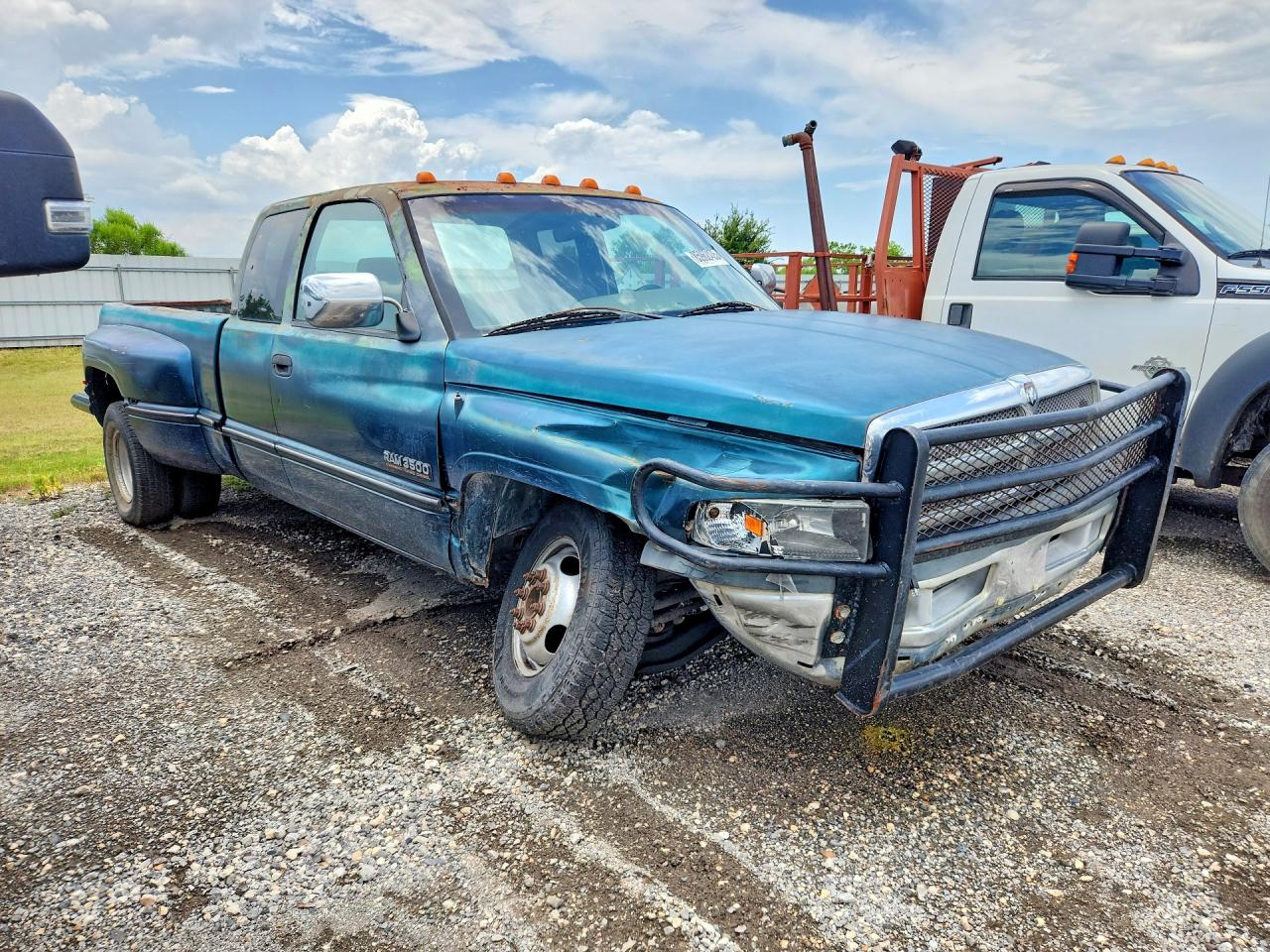 1997 Dodge Ram 3500 Green vin: 3B7MC33DXVM589927
