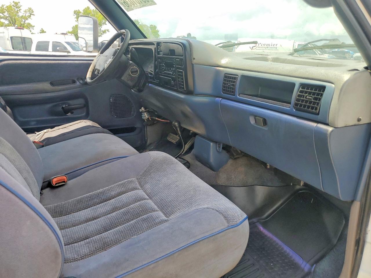 1995 Dodge Ram 3500 Белый vin: 3B7MF33C8SM159162
