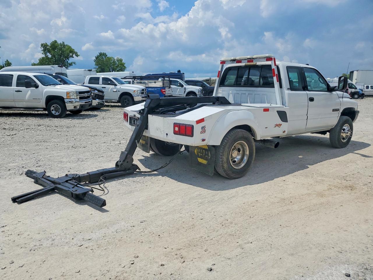 1995 Dodge Ram 3500 Белый vin: 3B7MF33C8SM159162