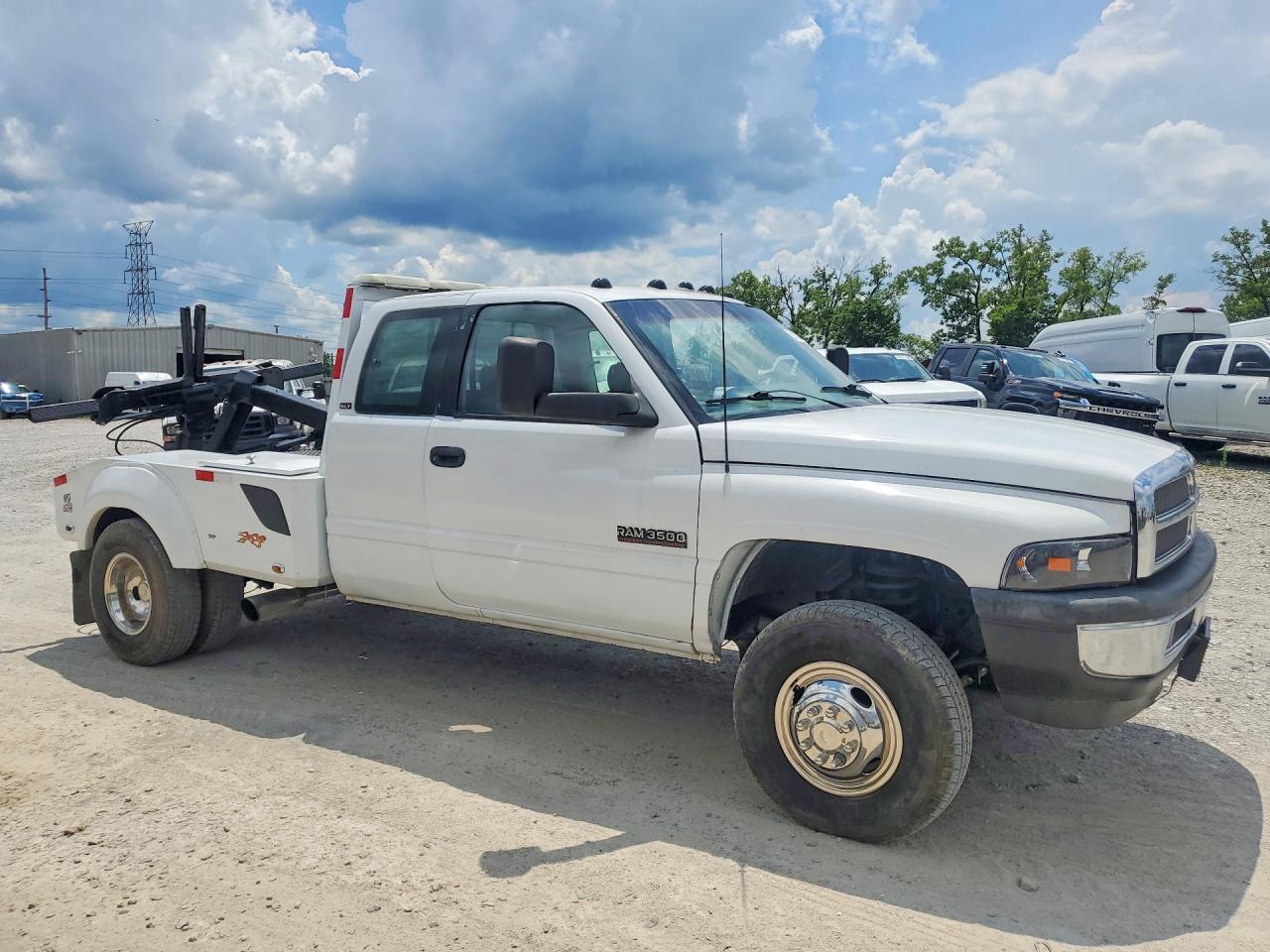 1995 Dodge Ram 3500 Белый vin: 3B7MF33C8SM159162