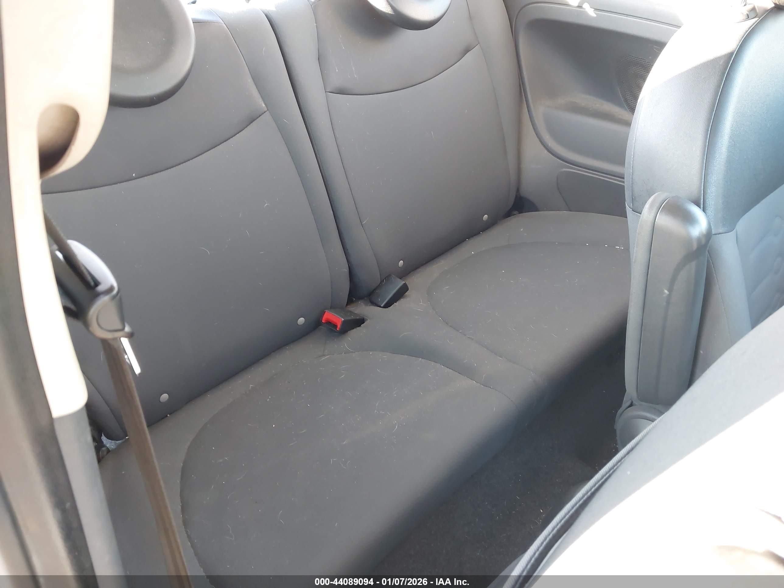 2013 Fiat 500 Pop Blue vin: 3C3CFFAR0DT575336