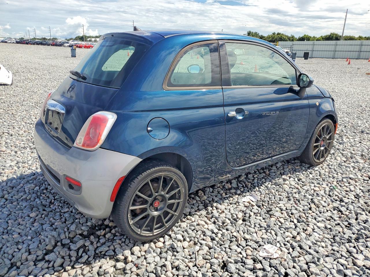 2013 Fiat 500 Pop Blue vin: 3C3CFFAR0DT752256