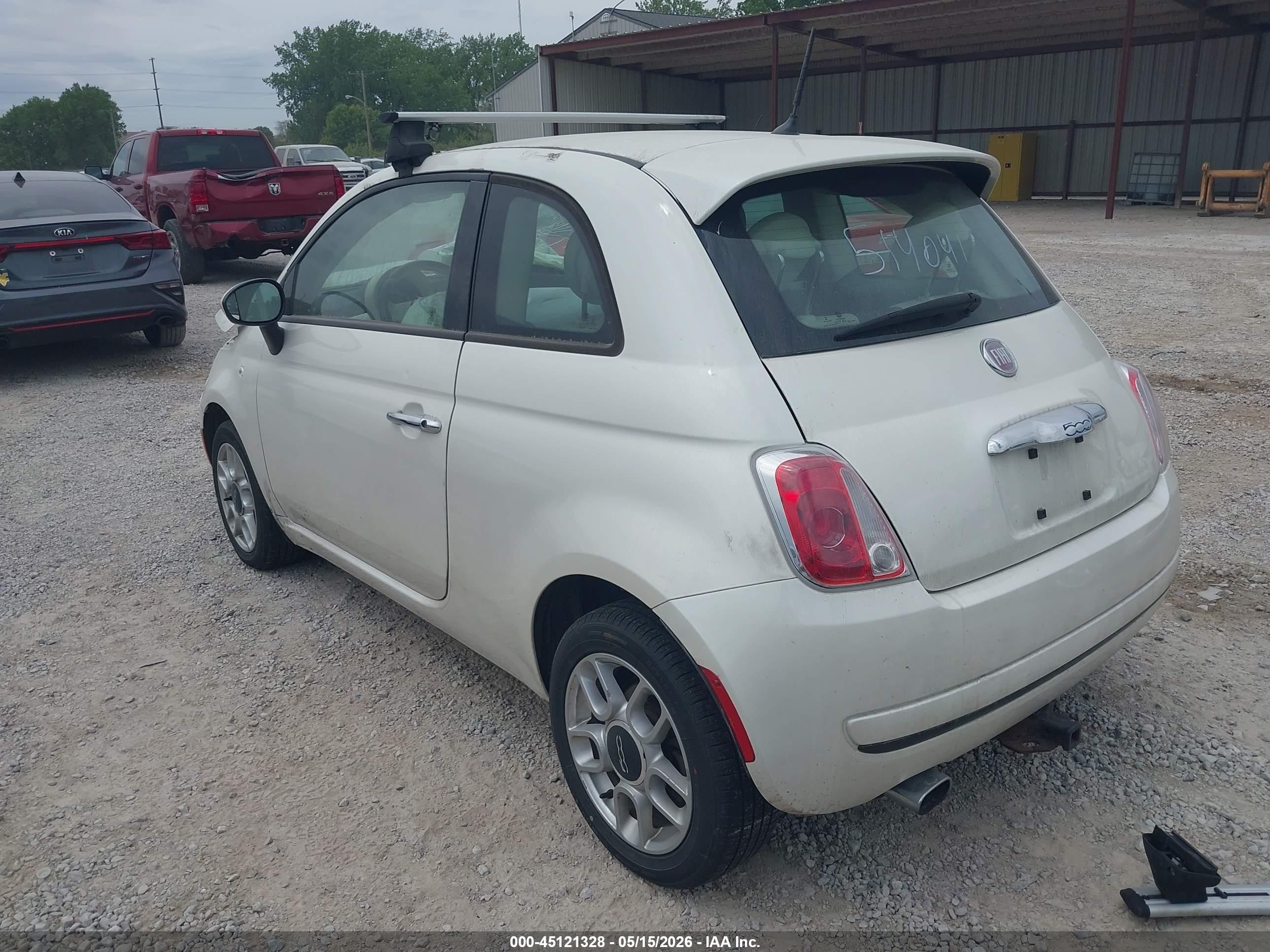 2015 Fiat 500 Pop White vin: 3C3CFFAR2FT514041