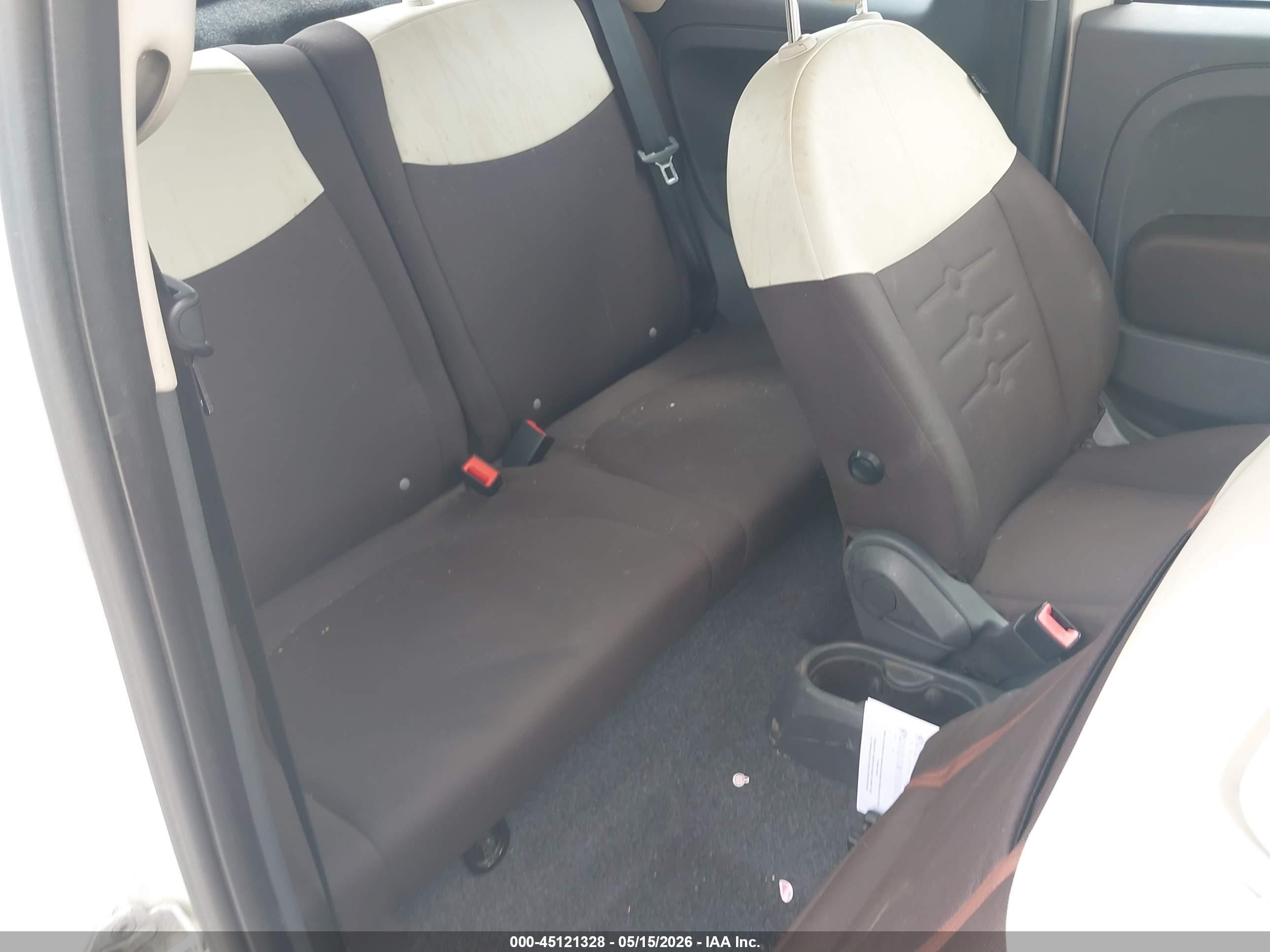2015 Fiat 500 Pop White vin: 3C3CFFAR2FT514041