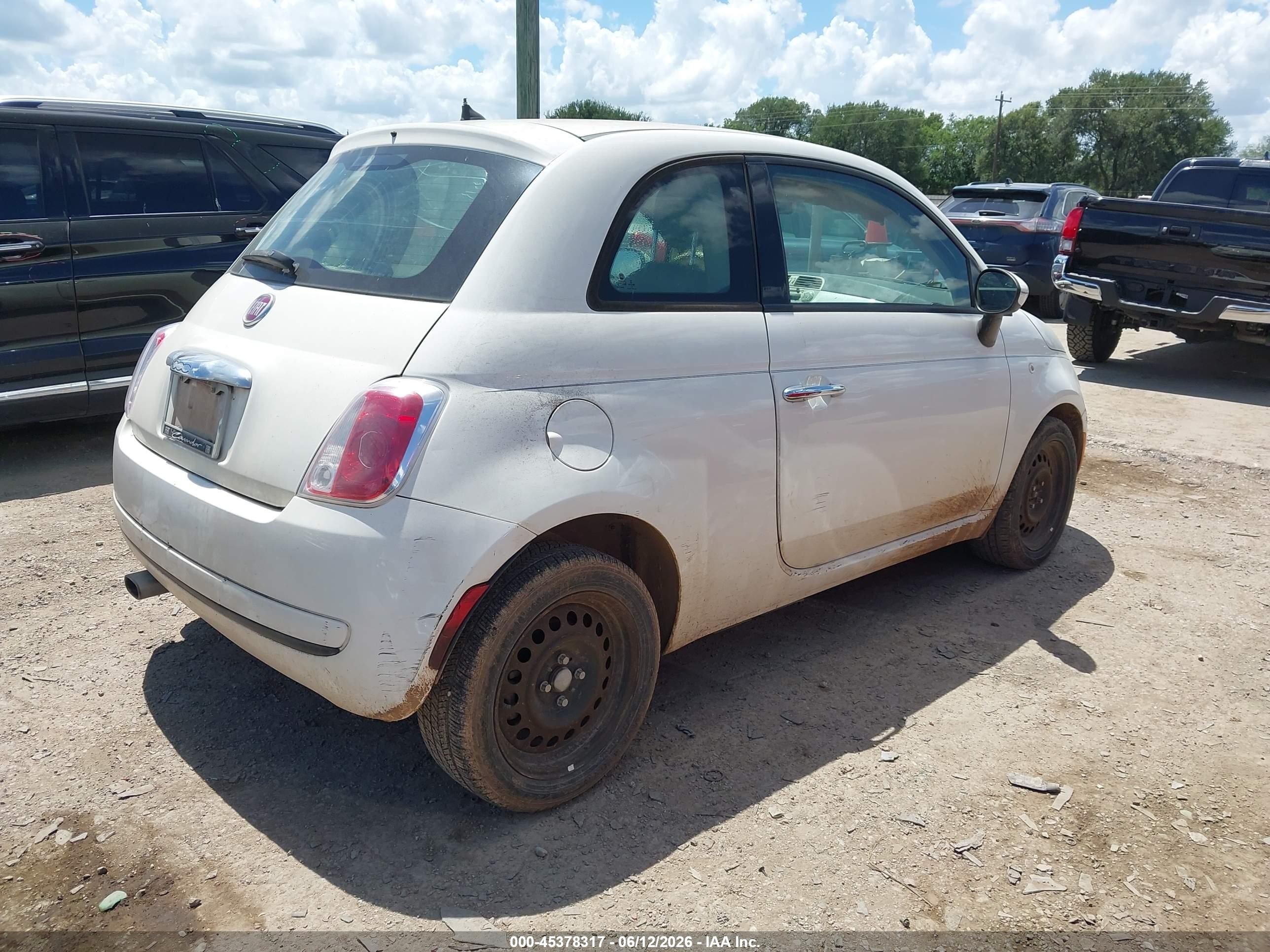 2013 Fiat 500 Pop White vin: 3C3CFFAR3DT749366
