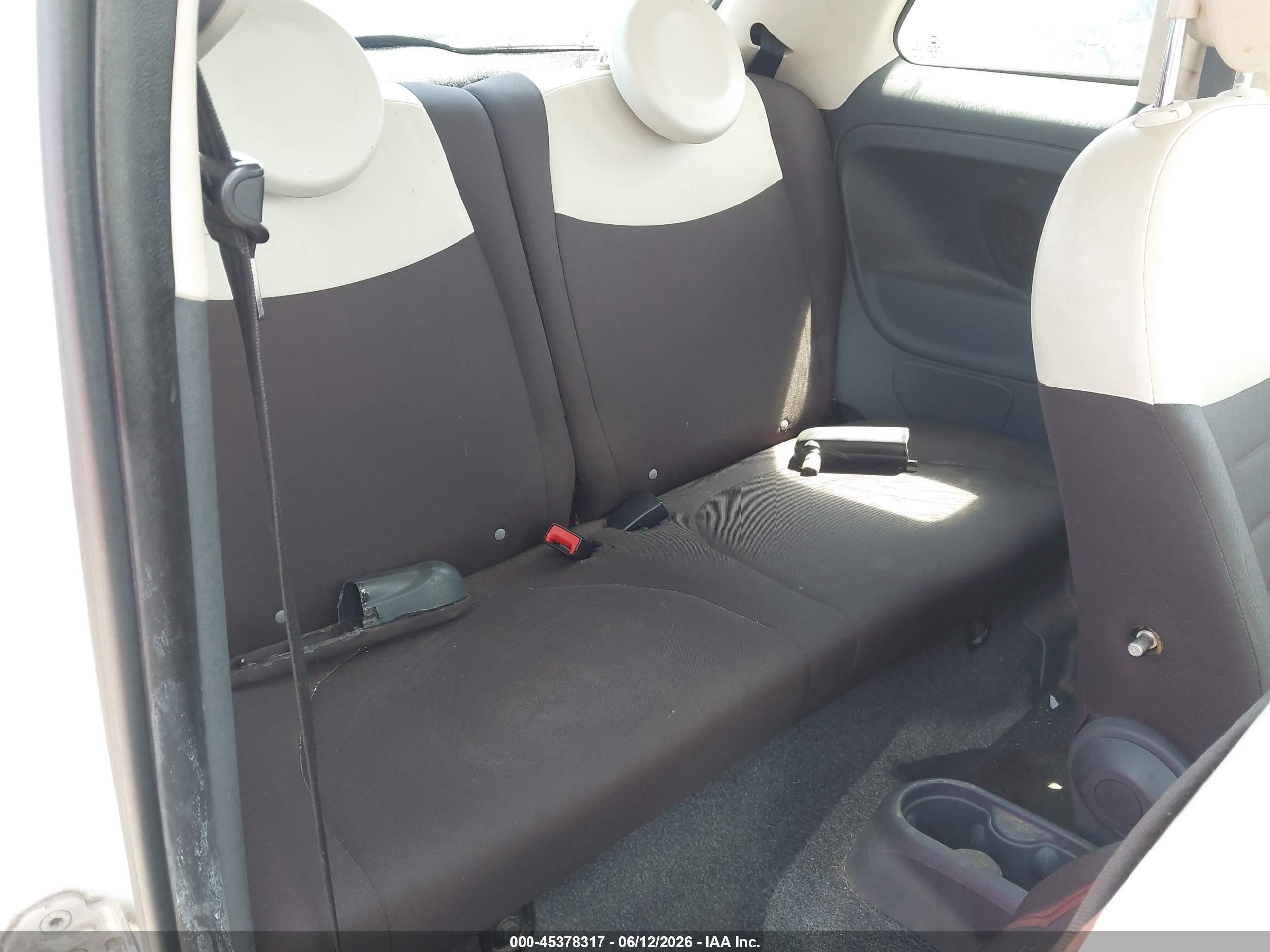 2013 Fiat 500 Pop White vin: 3C3CFFAR3DT749366