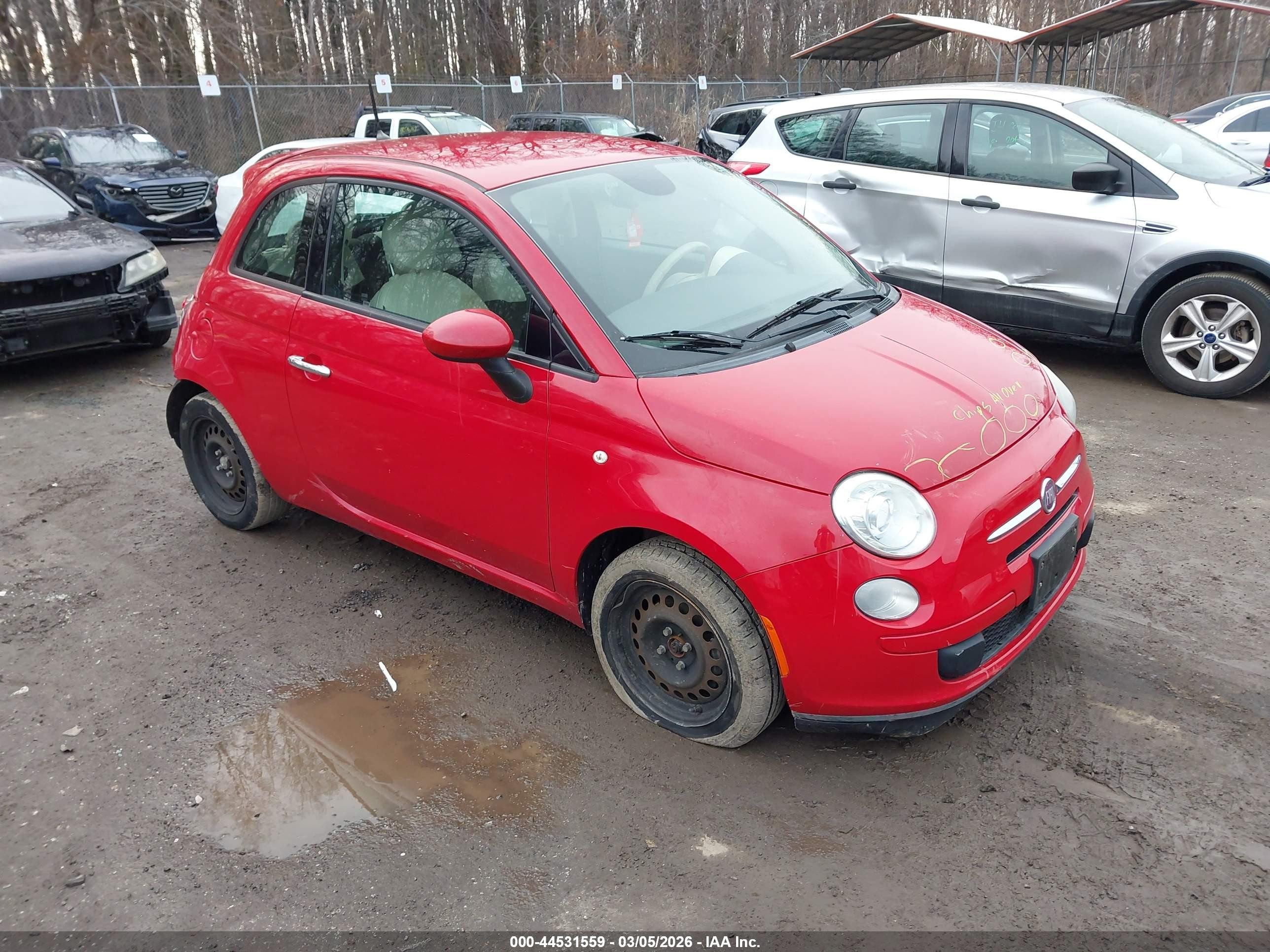2015 Fiat 500 Pop Red vin: 3C3CFFAR3FT501394