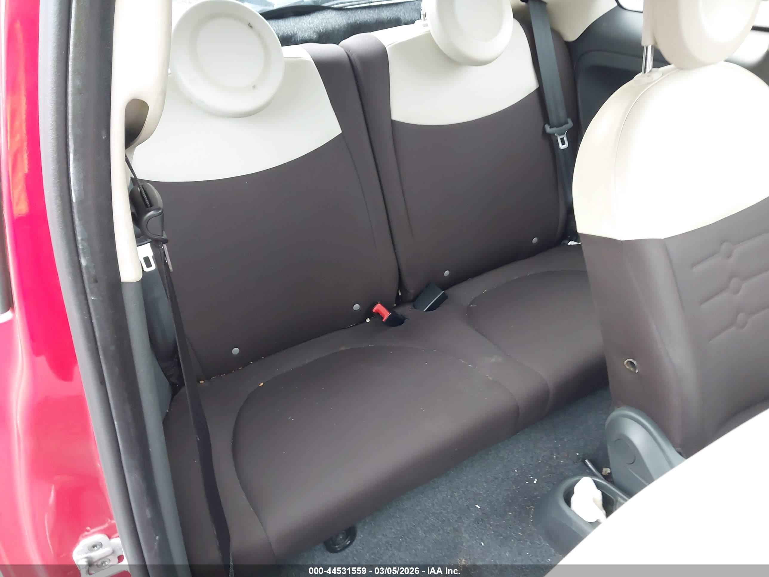 2015 Fiat 500 Pop Red vin: 3C3CFFAR3FT501394