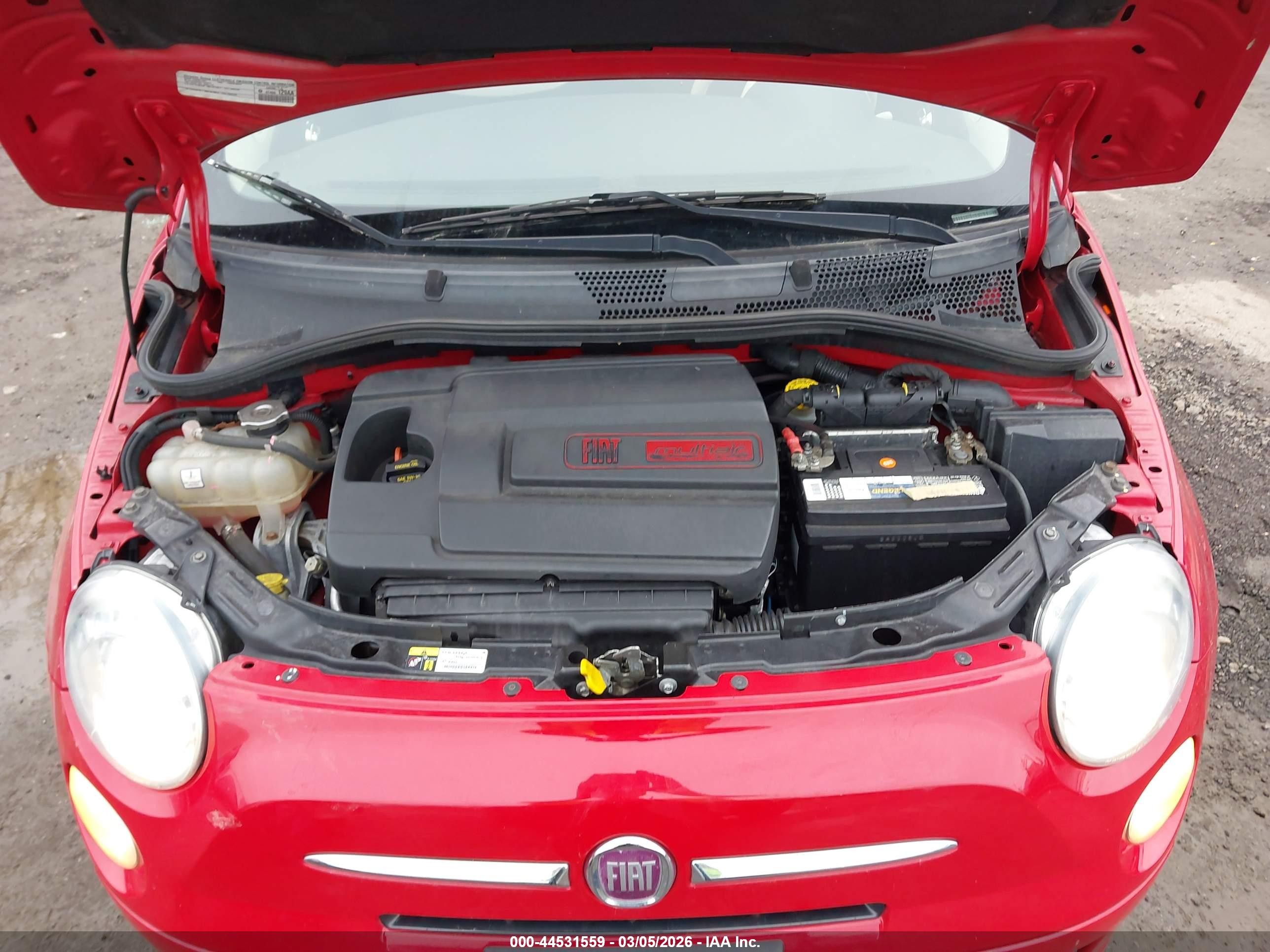 2015 Fiat 500 Pop Red vin: 3C3CFFAR3FT501394