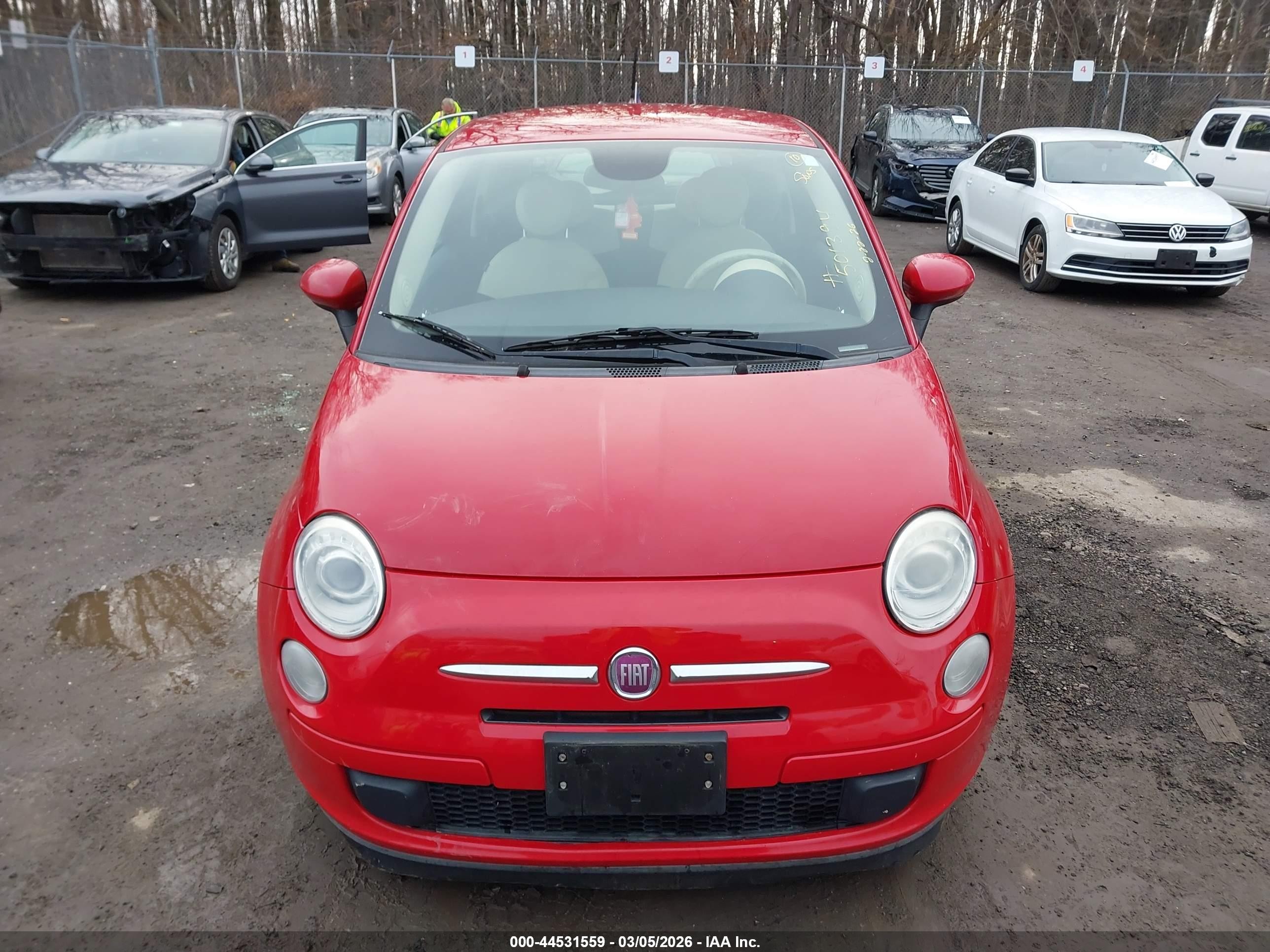 2015 Fiat 500 Pop Red vin: 3C3CFFAR3FT501394